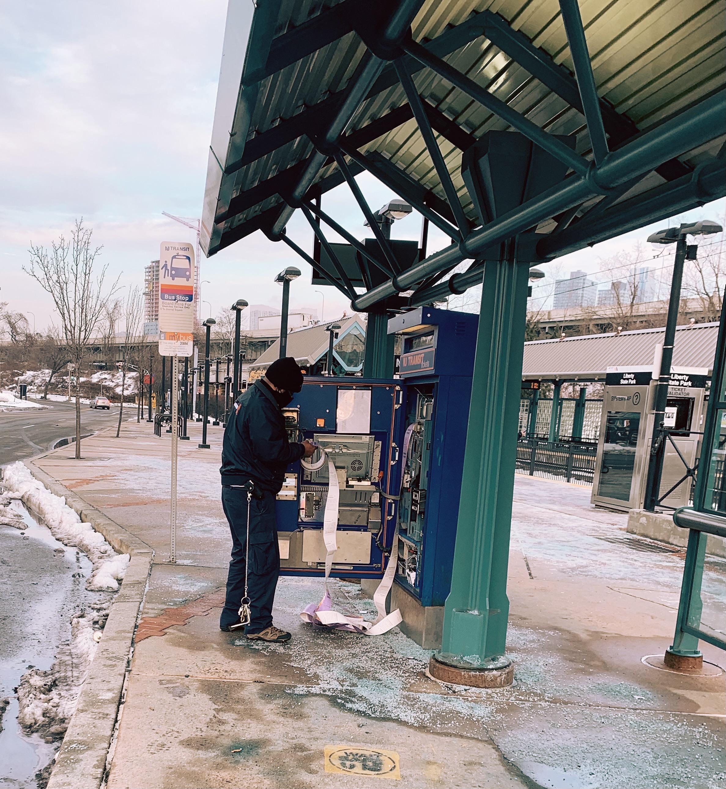 FYI Liberty State Park Light Rail Parking now loaded and available. Monday, 345PM. r/jerseycity