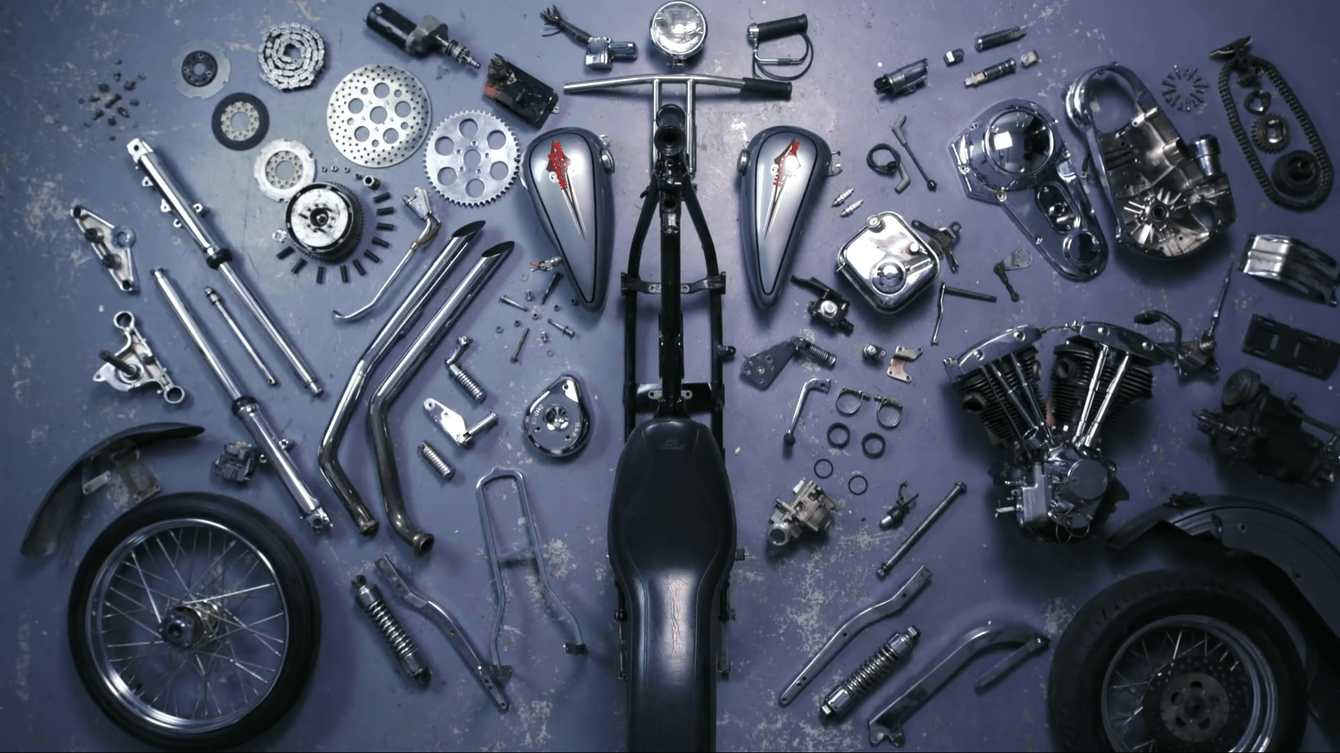 Mechanic Deconstructs a 1974 HarleyDavidson Motorcycle r/knolling