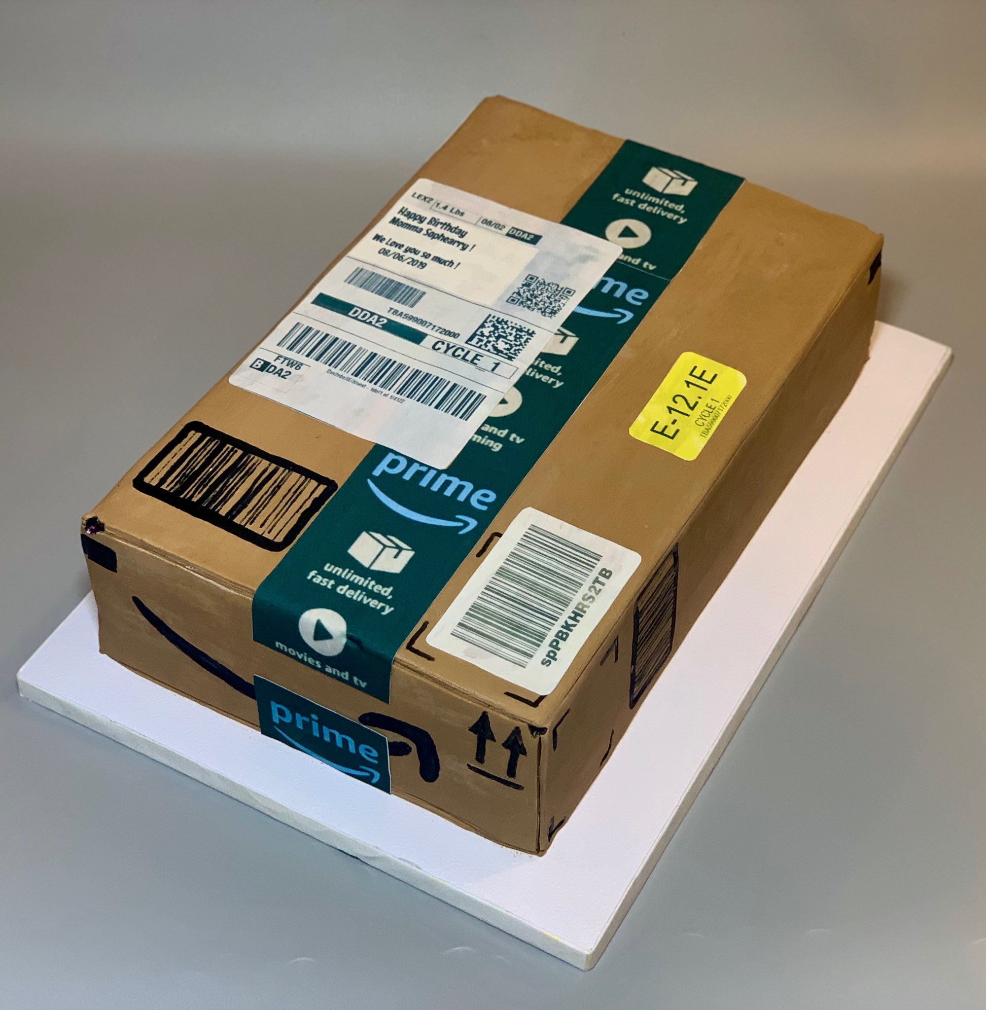 A Amazon box cake r/ofcoursethatsathing