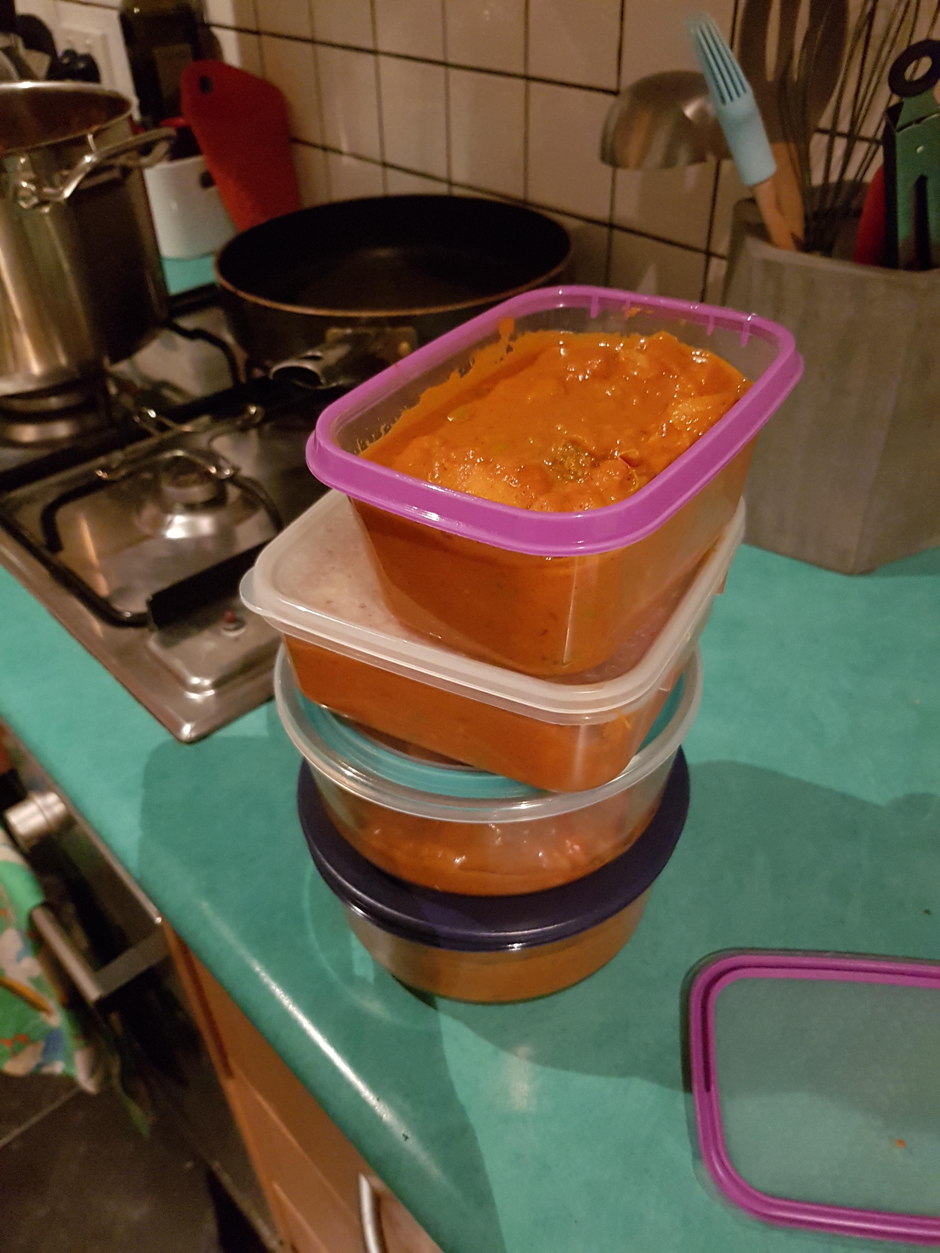 One day I'll have fancy matching containers... curry for the week r/MealPrepSunday