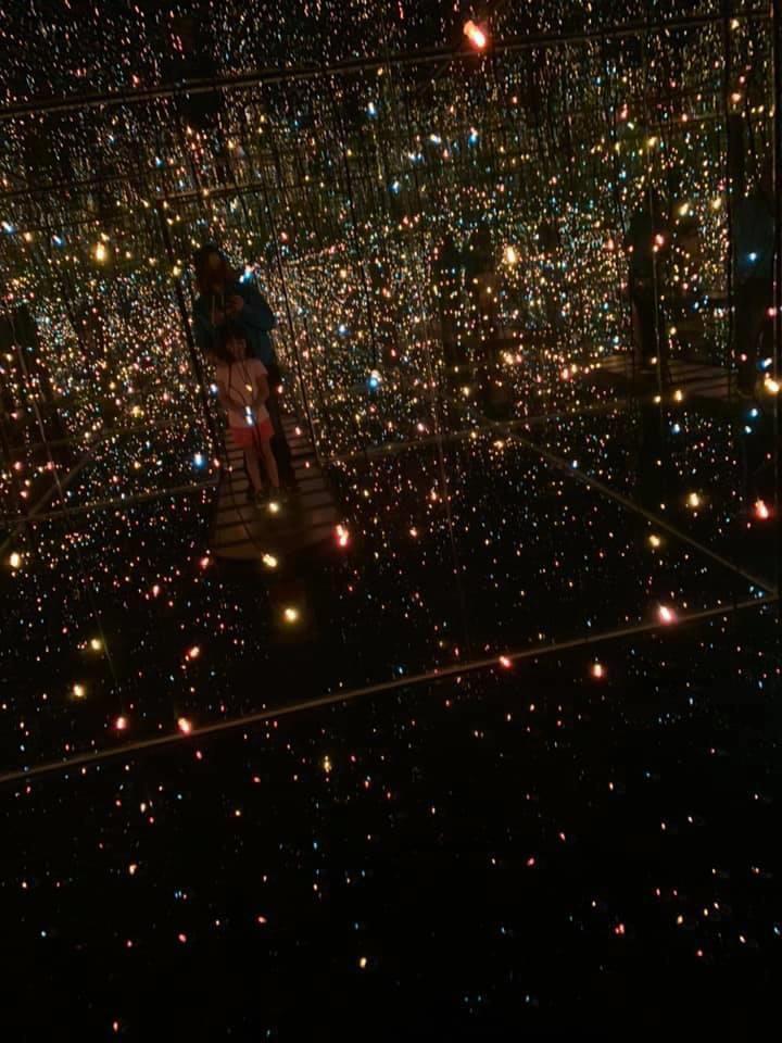 “Fireflies on the water” infinity room r/nextfuckinglevel