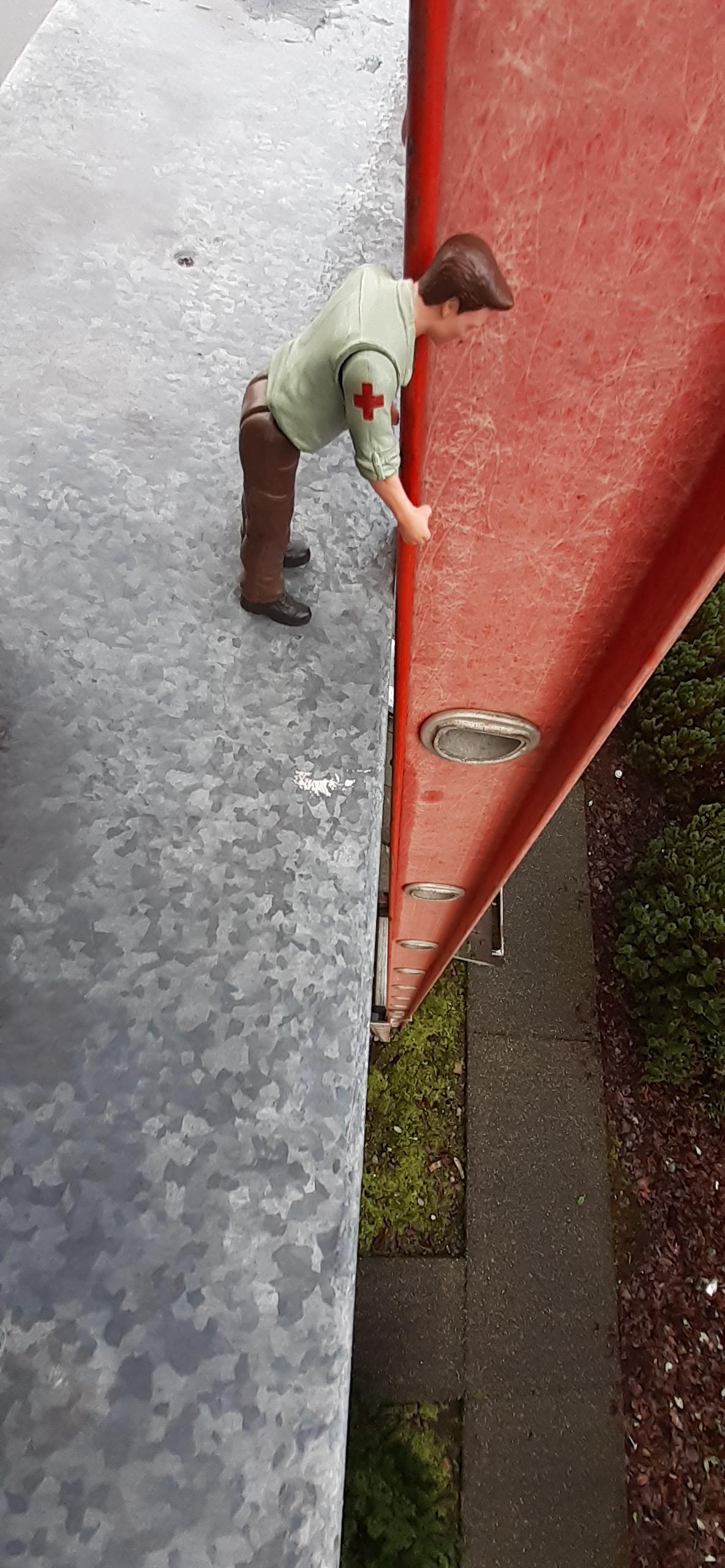 I hate maxing out my extension ladder! What are some protips for the