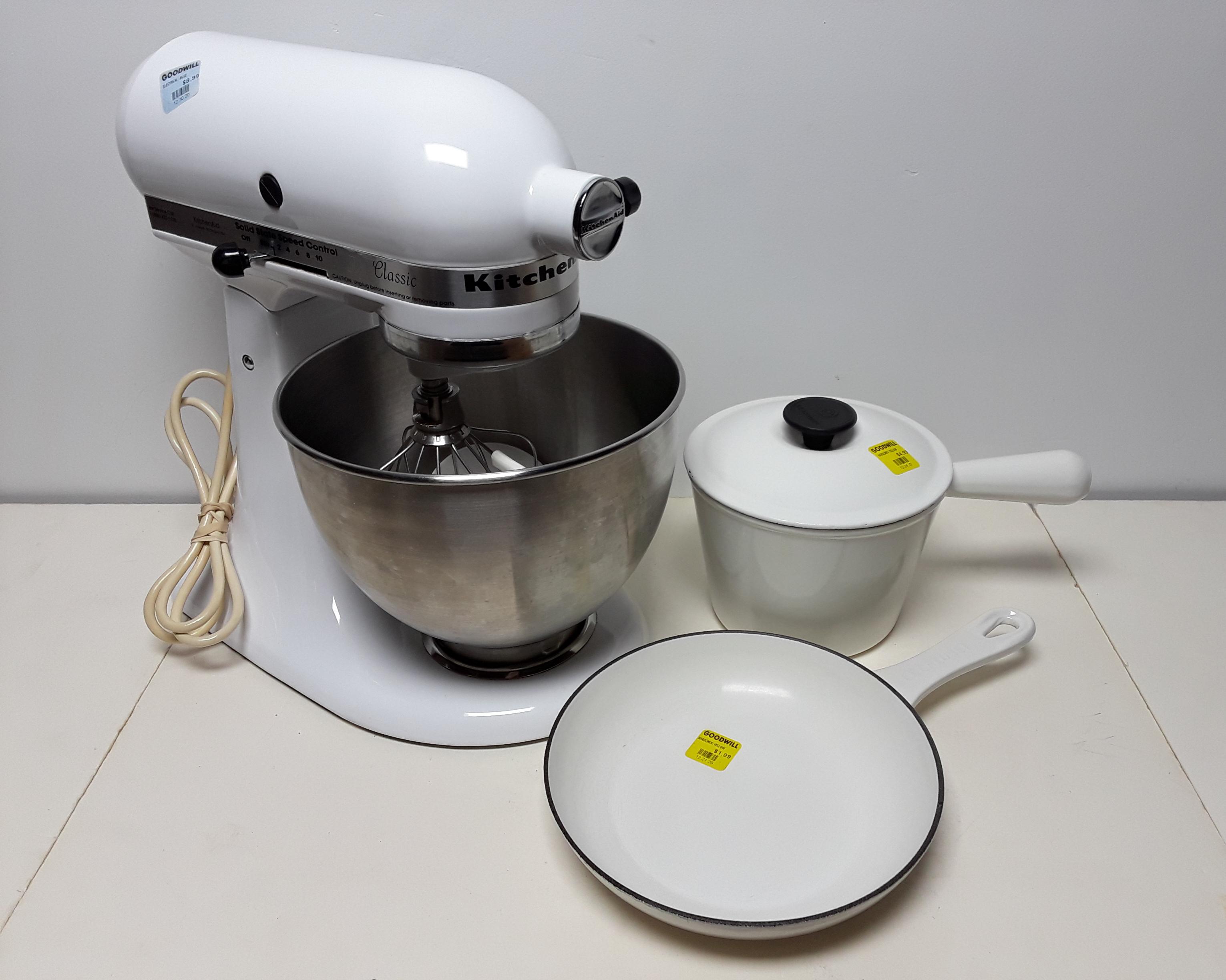 Kitchenaid Classic Stand Mixer 8.99, Le Creuset Windsor Deep Sauce Pot