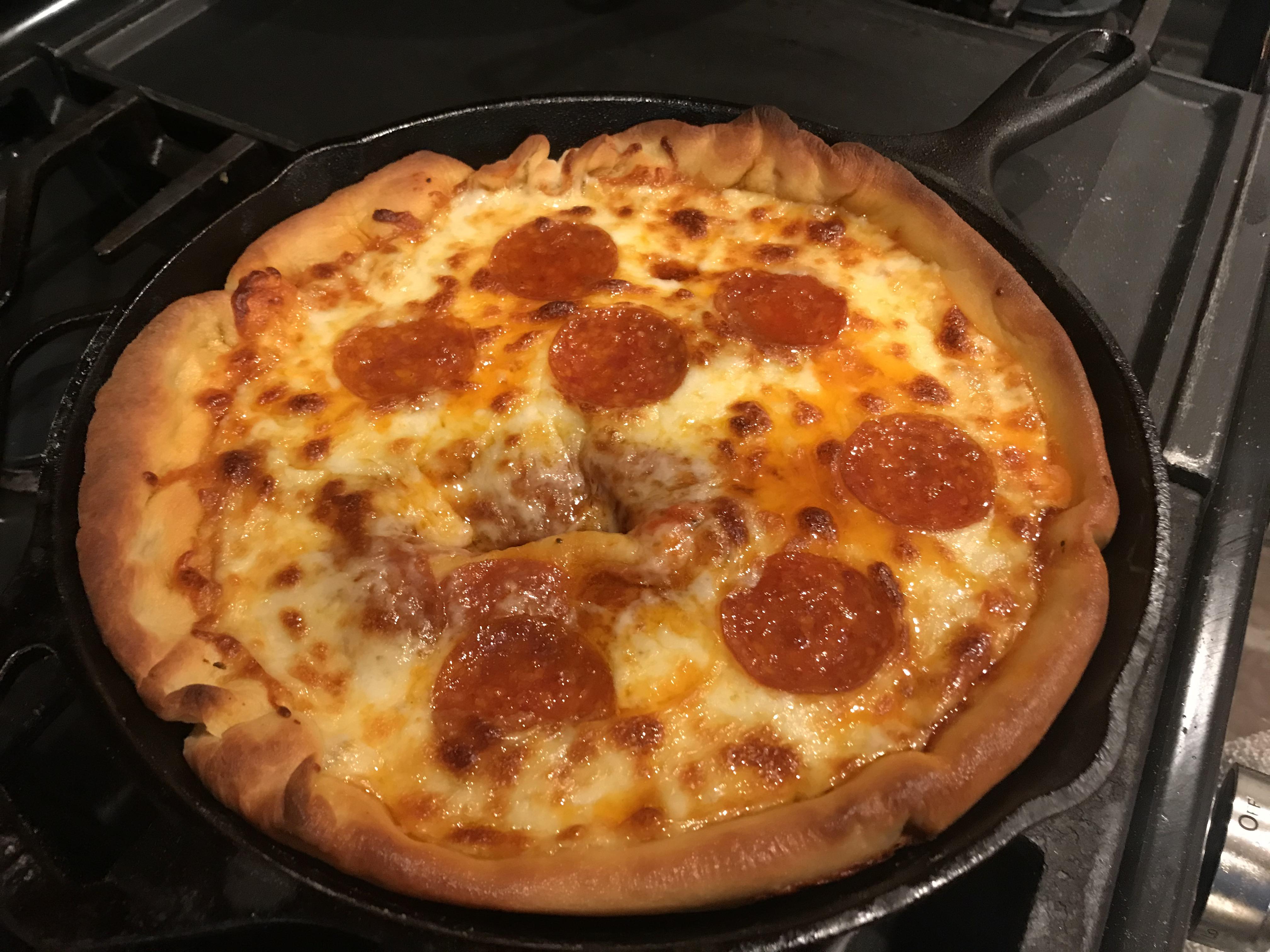 [Homemade] Cast Iron Skillet Deep Dish Pepperoni Pizza r/food
