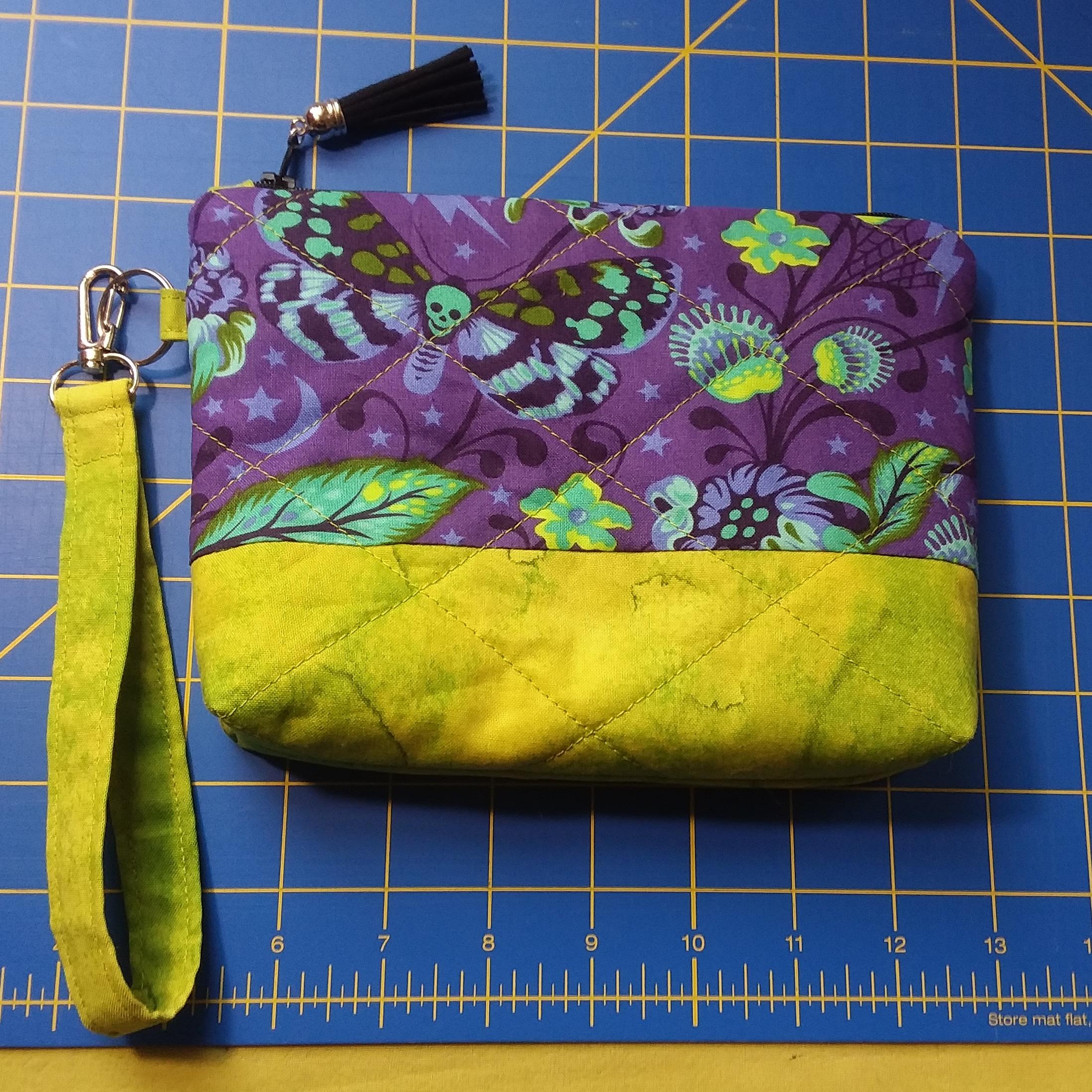 Quilted Zipper Pouch quilting