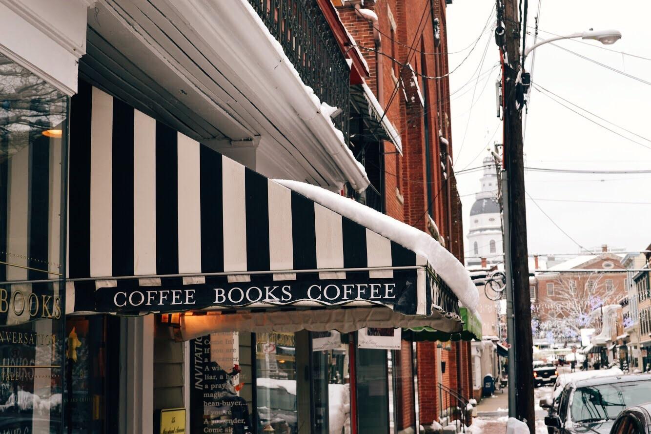 ITAP of the snow on Maryland Avenue r/Annapolis