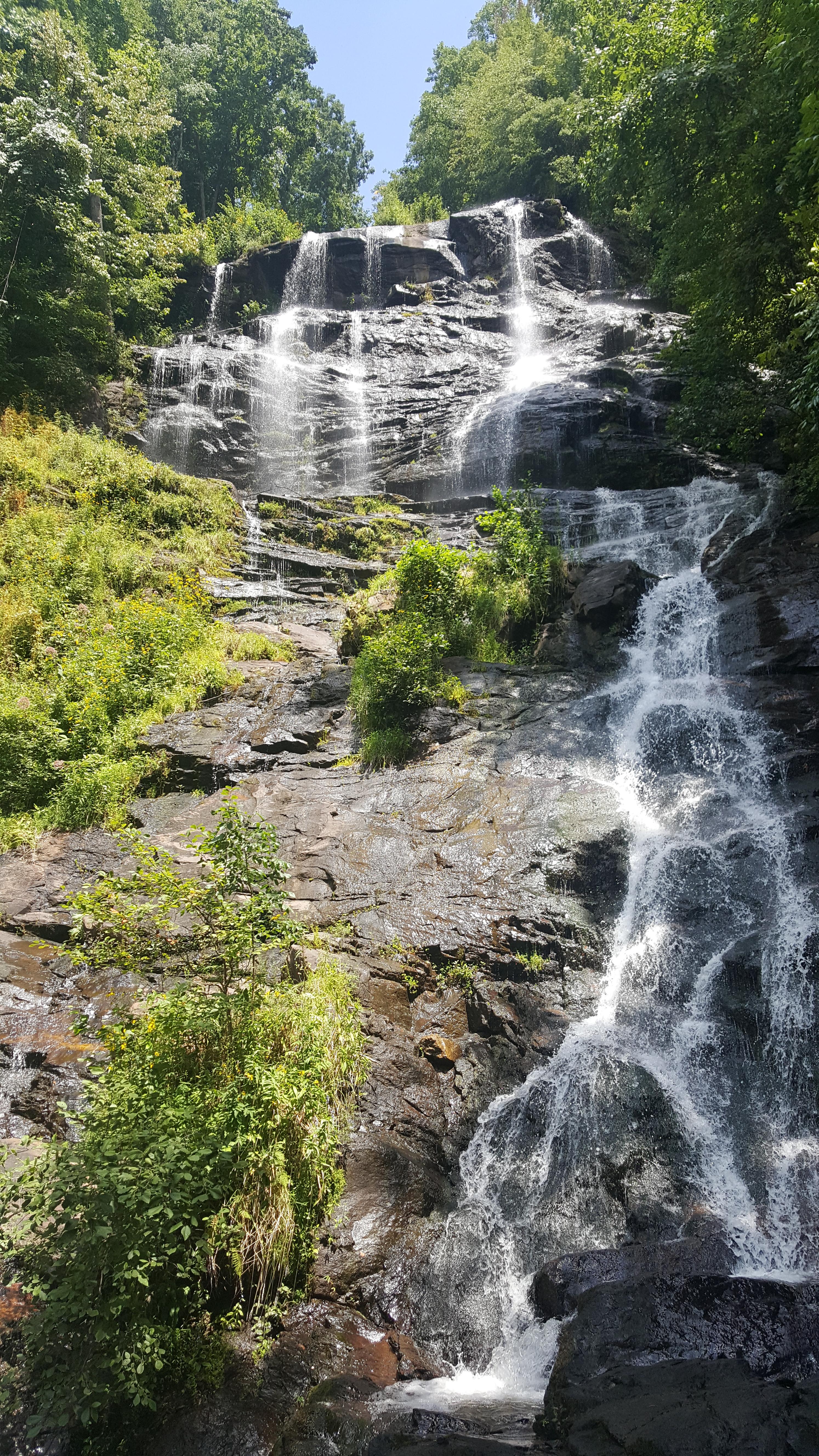 Amicalola Falls, [OC] [2988x5312] r/EarthPorn