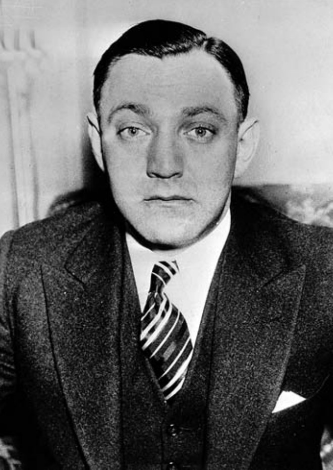 Bootlegger Arthur “Dutch Schultz” Flegenheimer, 1935. r/vintage