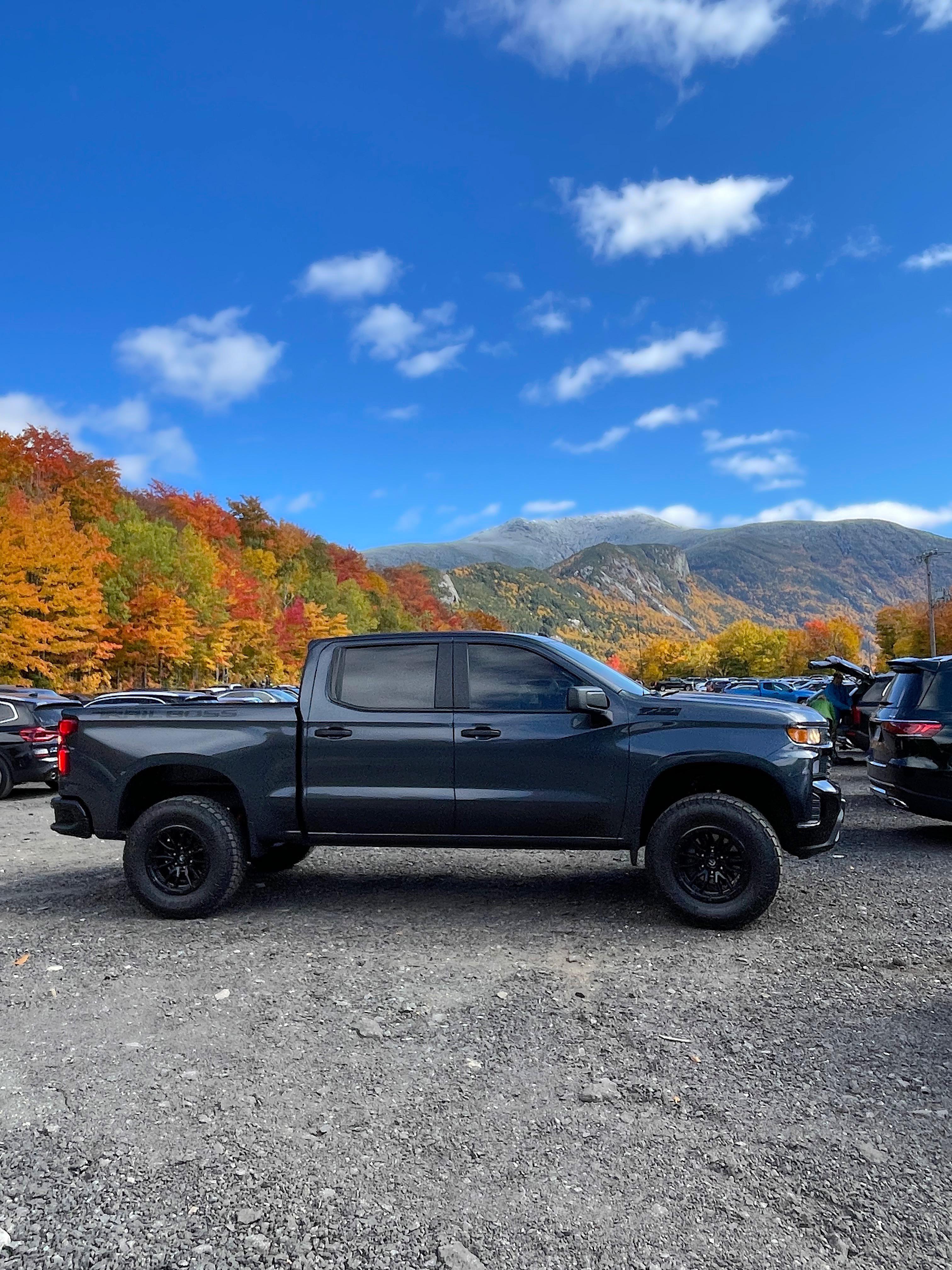 Chevy Trail Boss with 2 inch readylift on 35s. r/ChevyTrucks