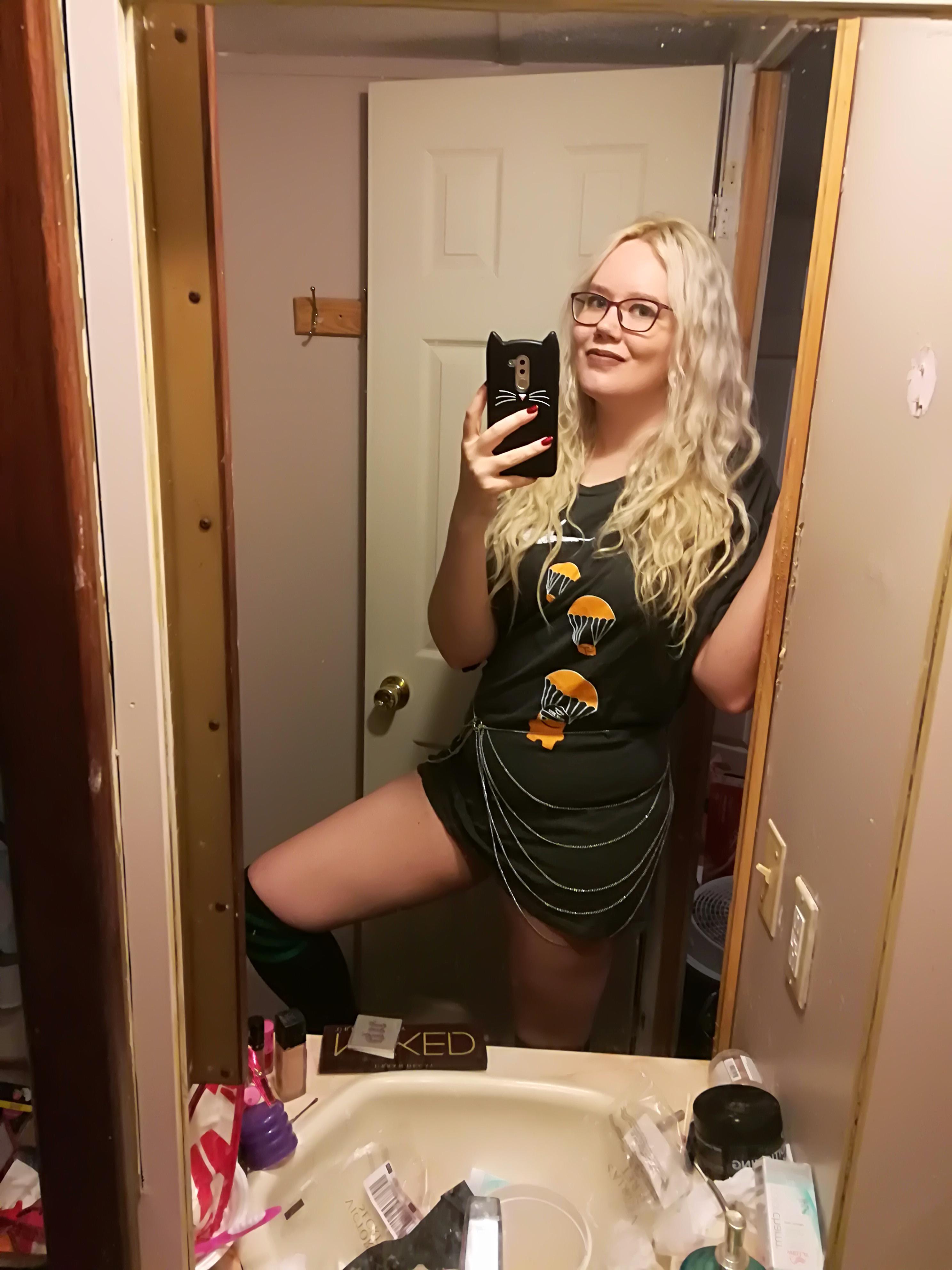 I'm here to claim my title as quirkiest dresser r/selfie