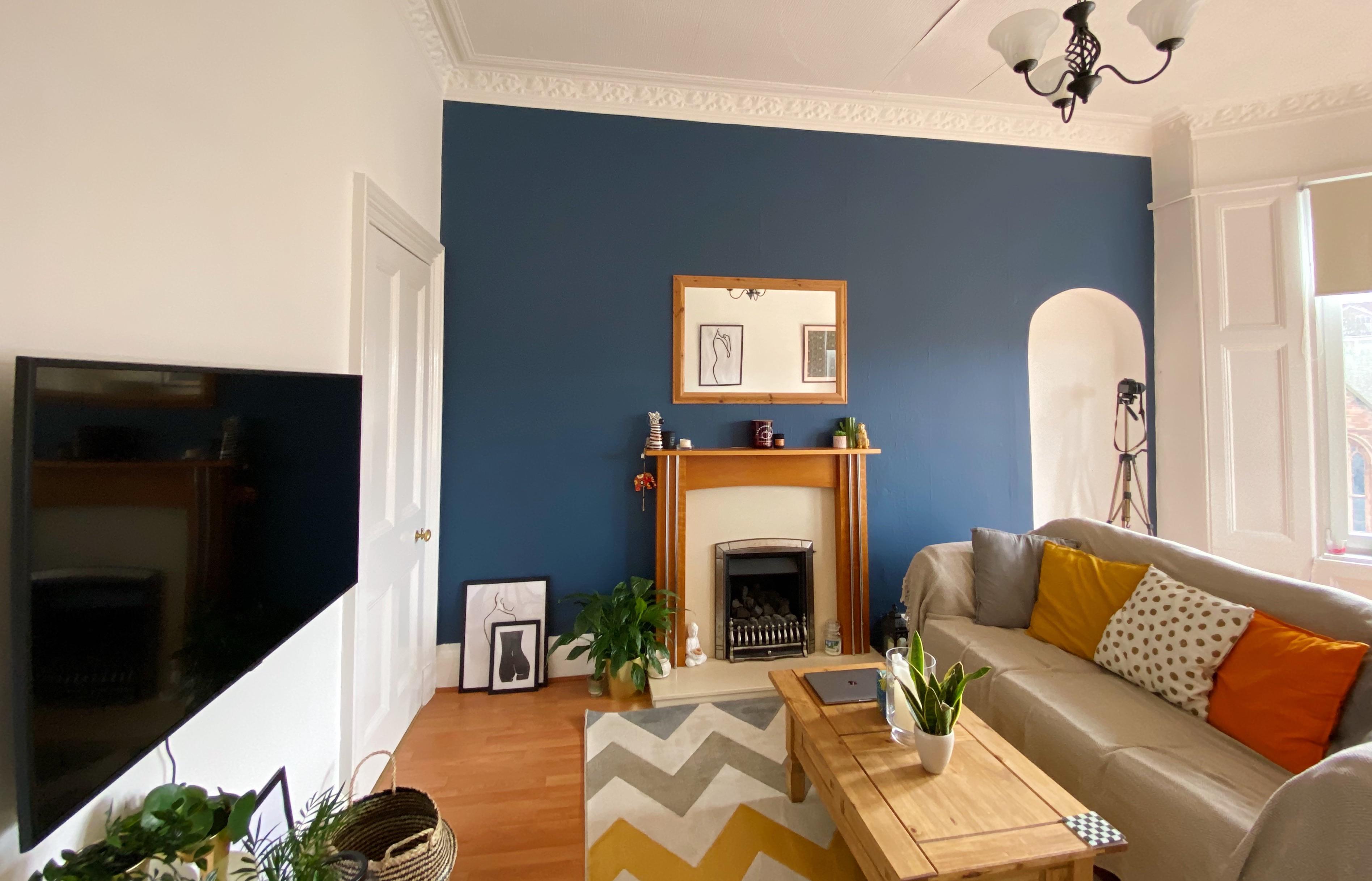 Help me bring some more life into my living room in Glasgow, Scotland