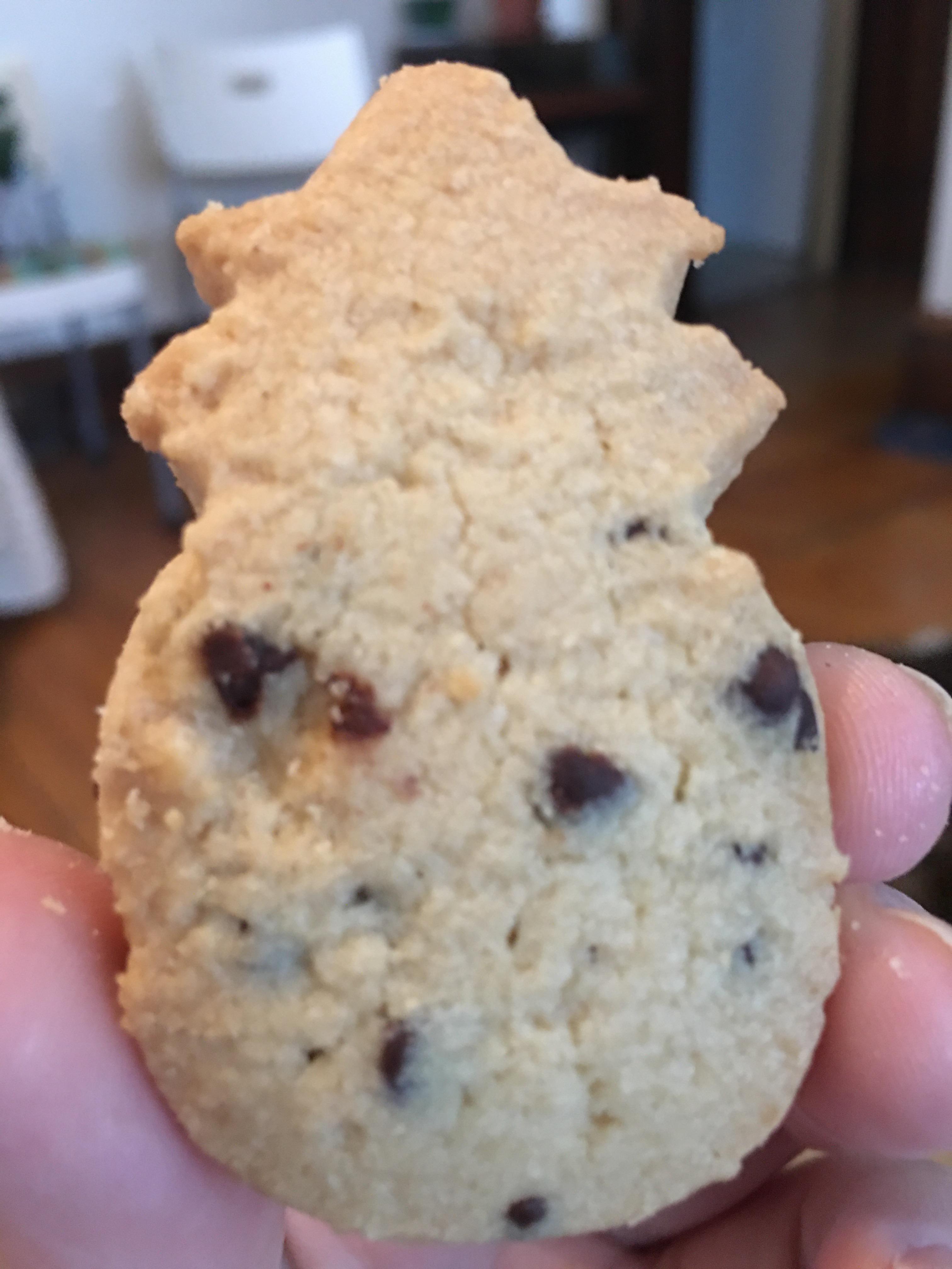Pineapple Shaped Cookie from Hawaii r/KnightsOfPineapple