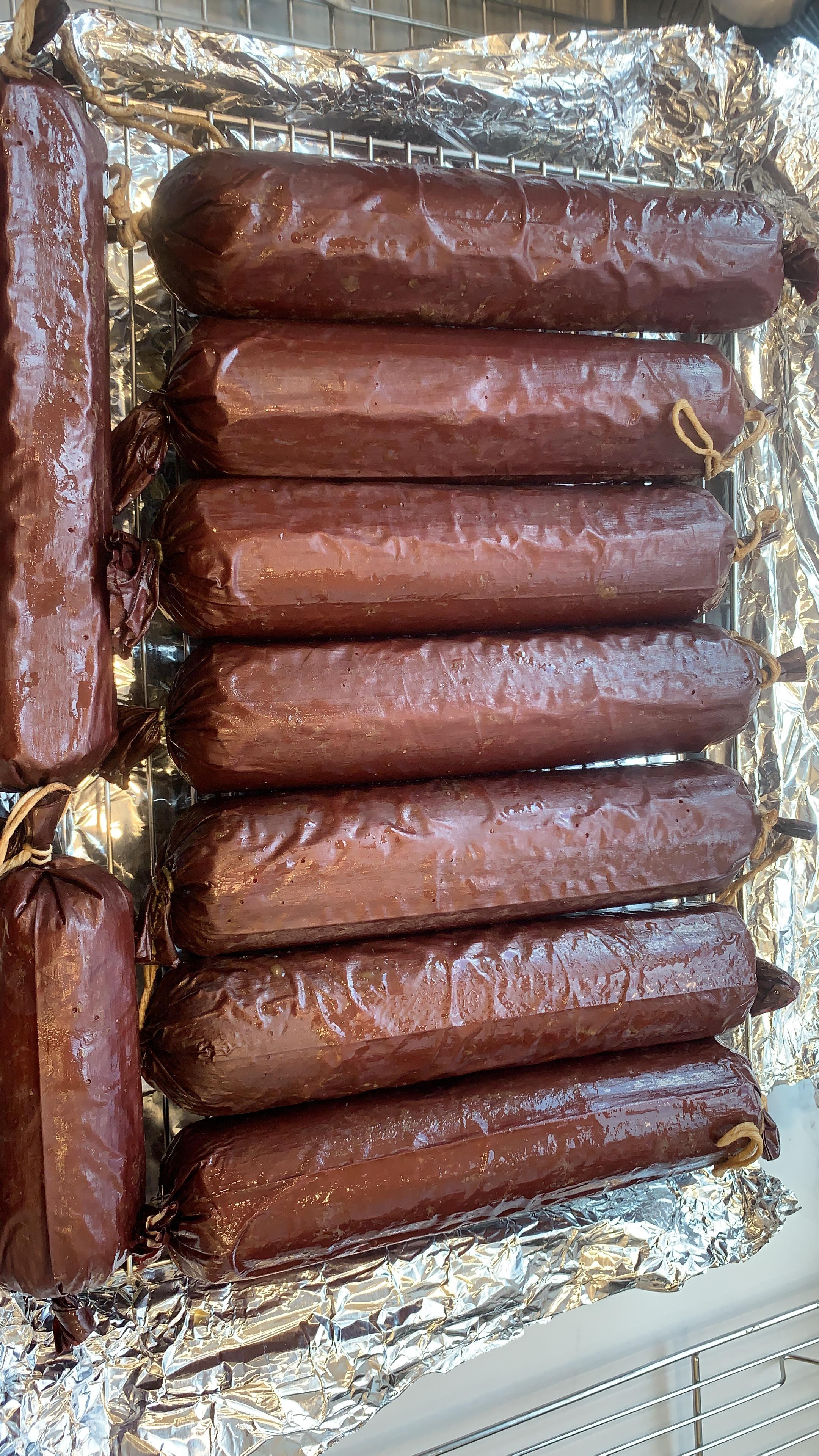 Small batch of summer sausage. See below for quesrion r/Charcuterie