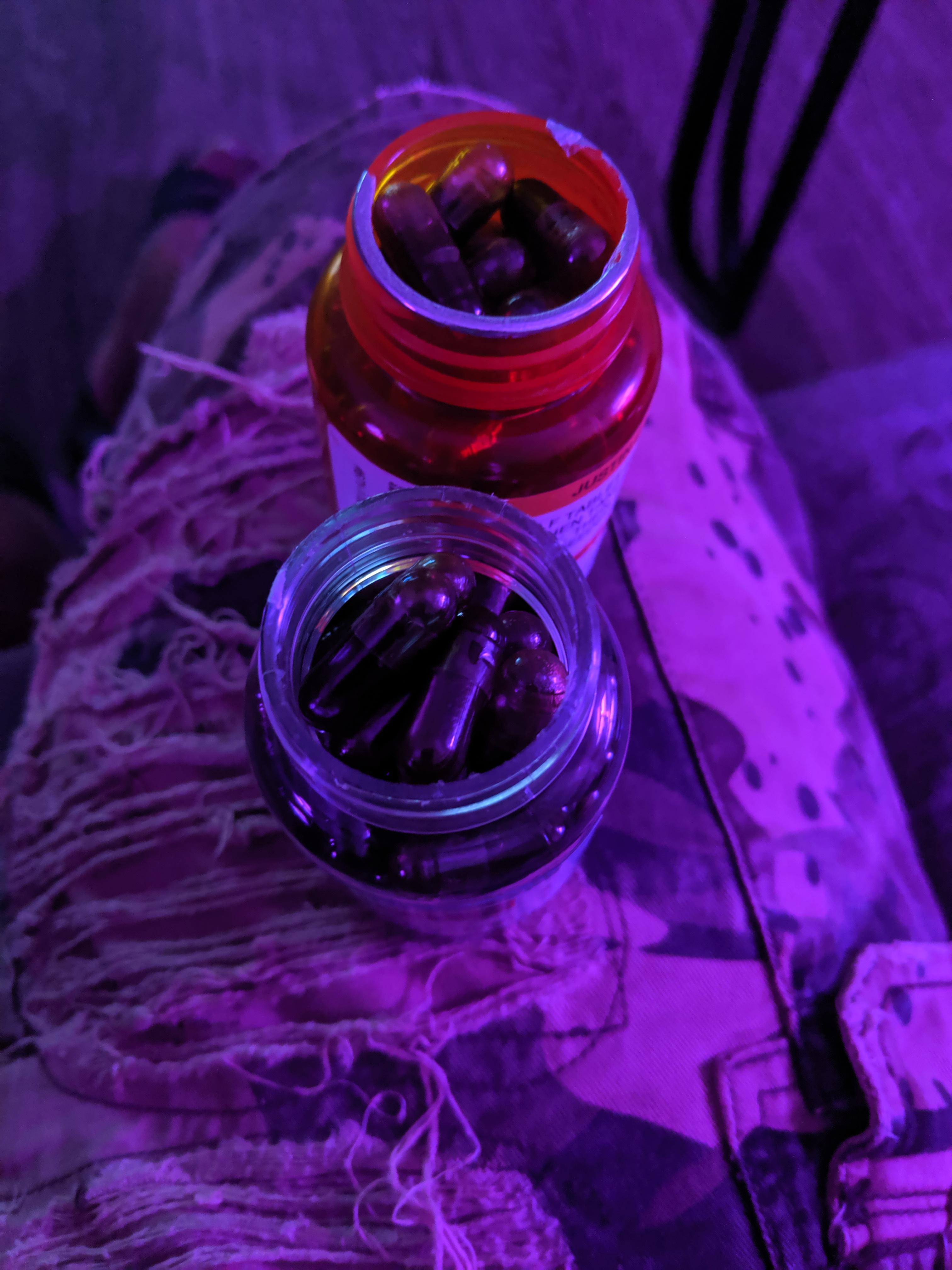 Made abv coconut oil capsules r/vaporents