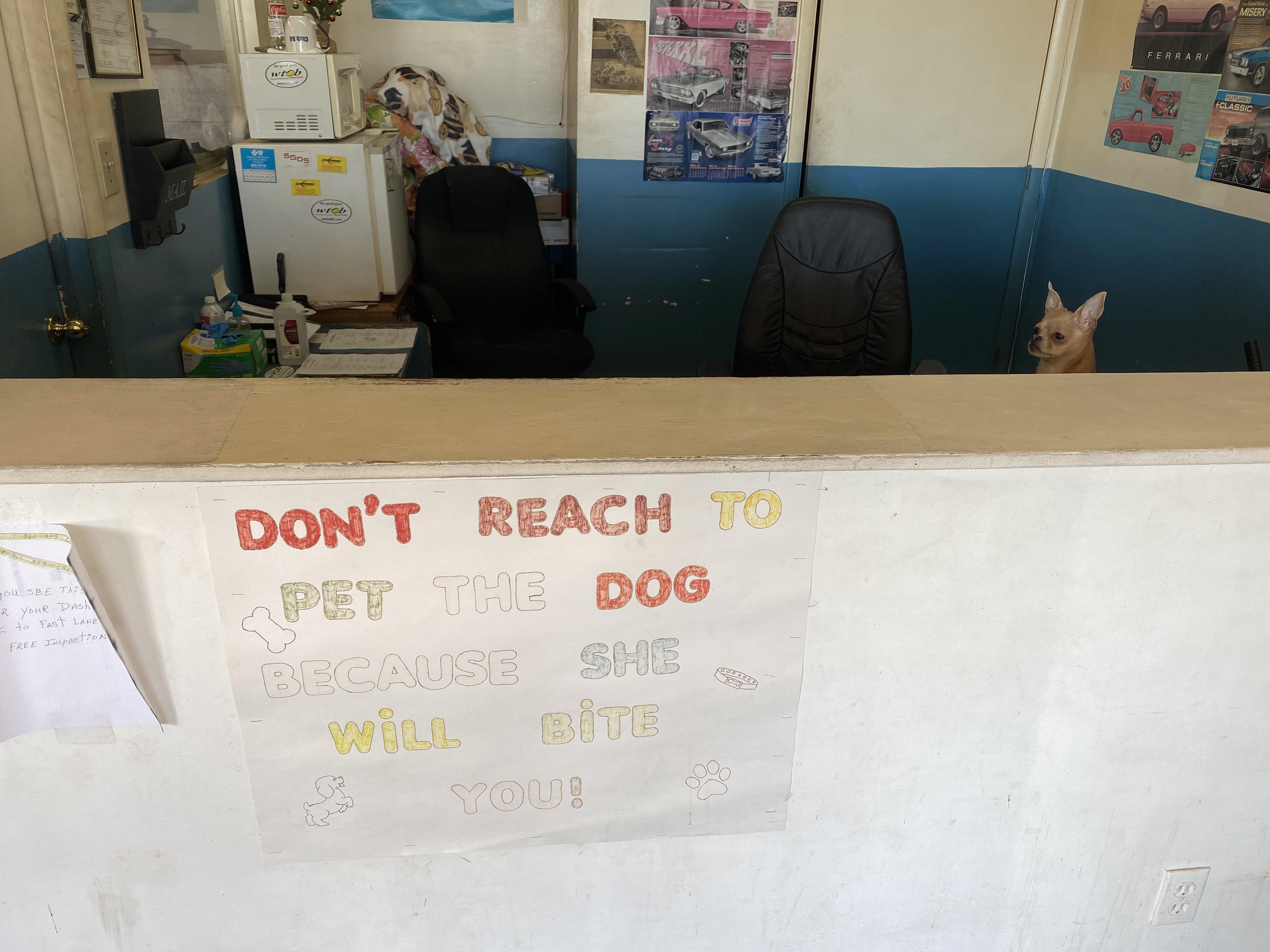 Popped in to get my car inspected and was by this sight r/funny