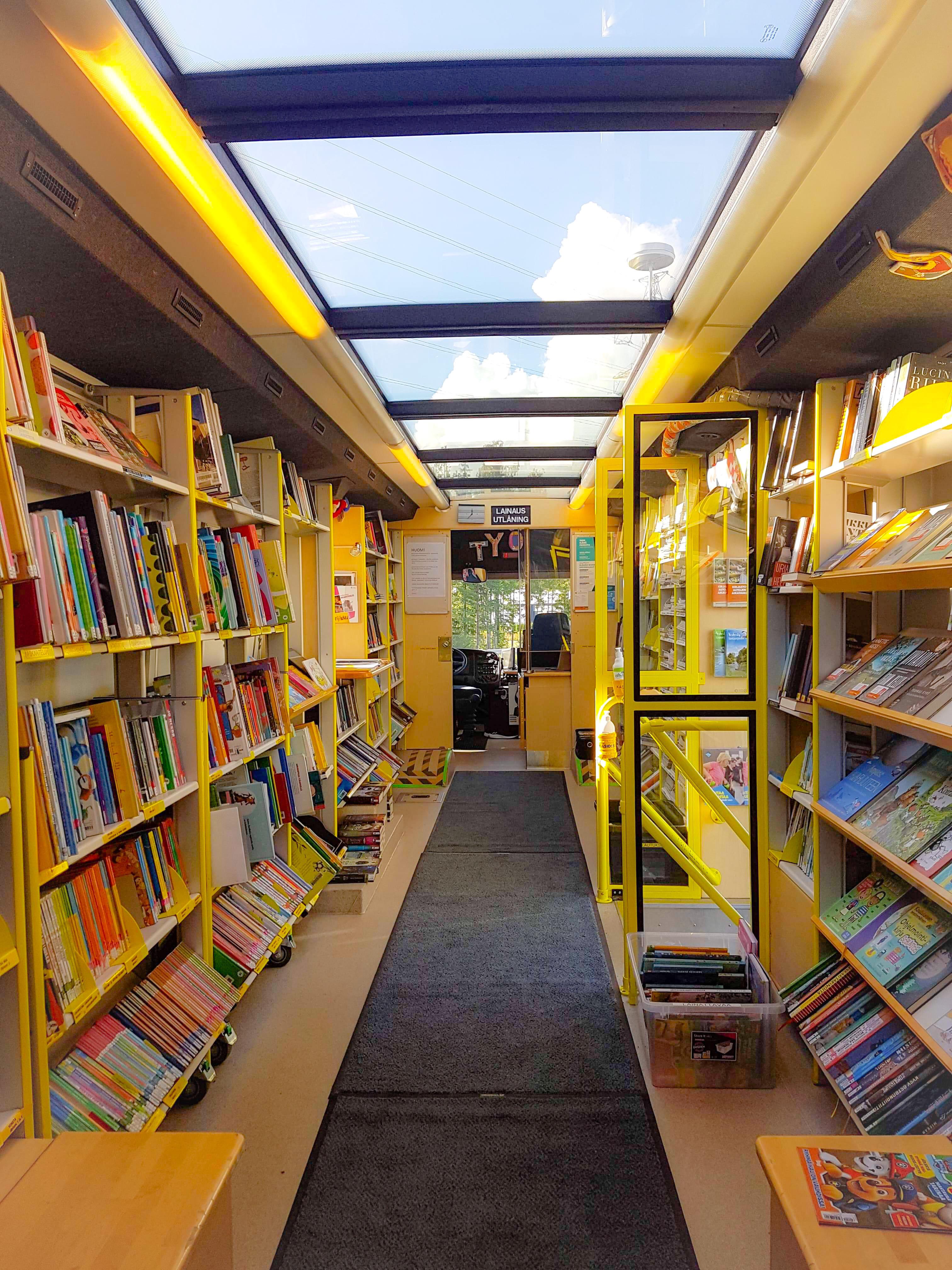 The library bus where I work in Finland r/AccidentalWesAnderson
