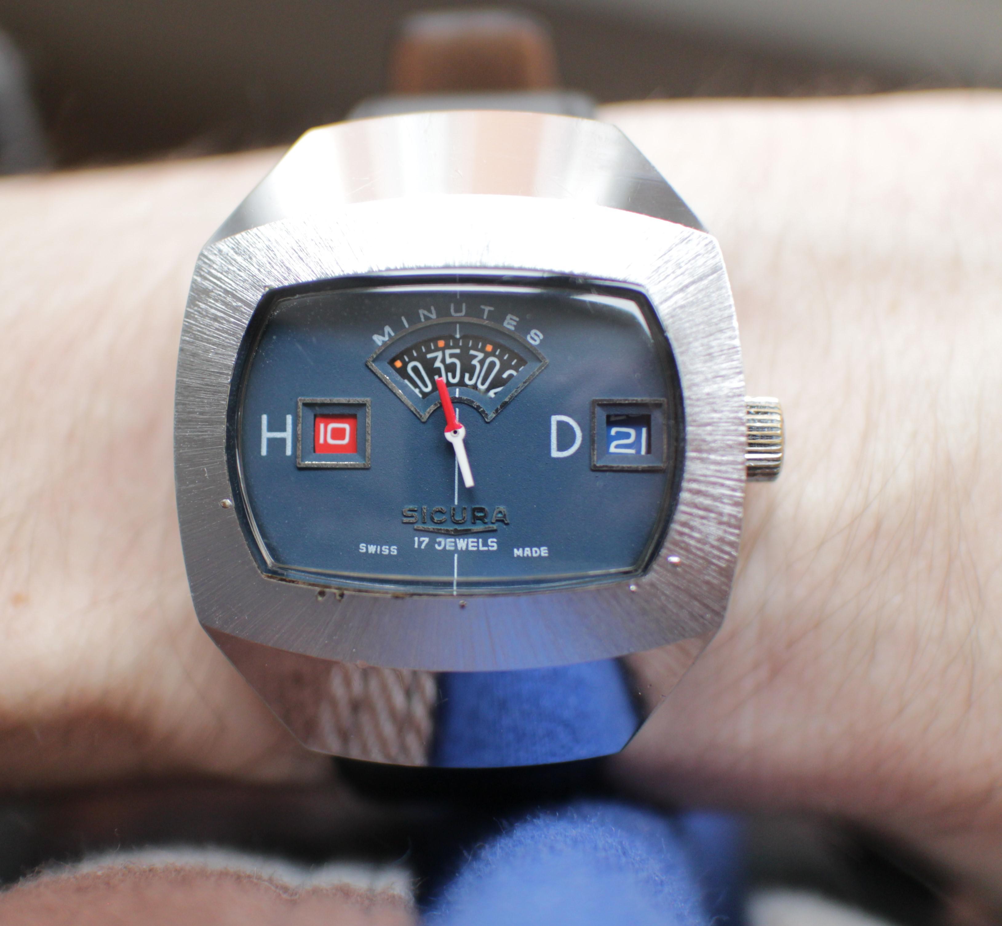 [WTS] Sicura "Digital" Jump Hour Watch Serviced €190 r/Watchexchange