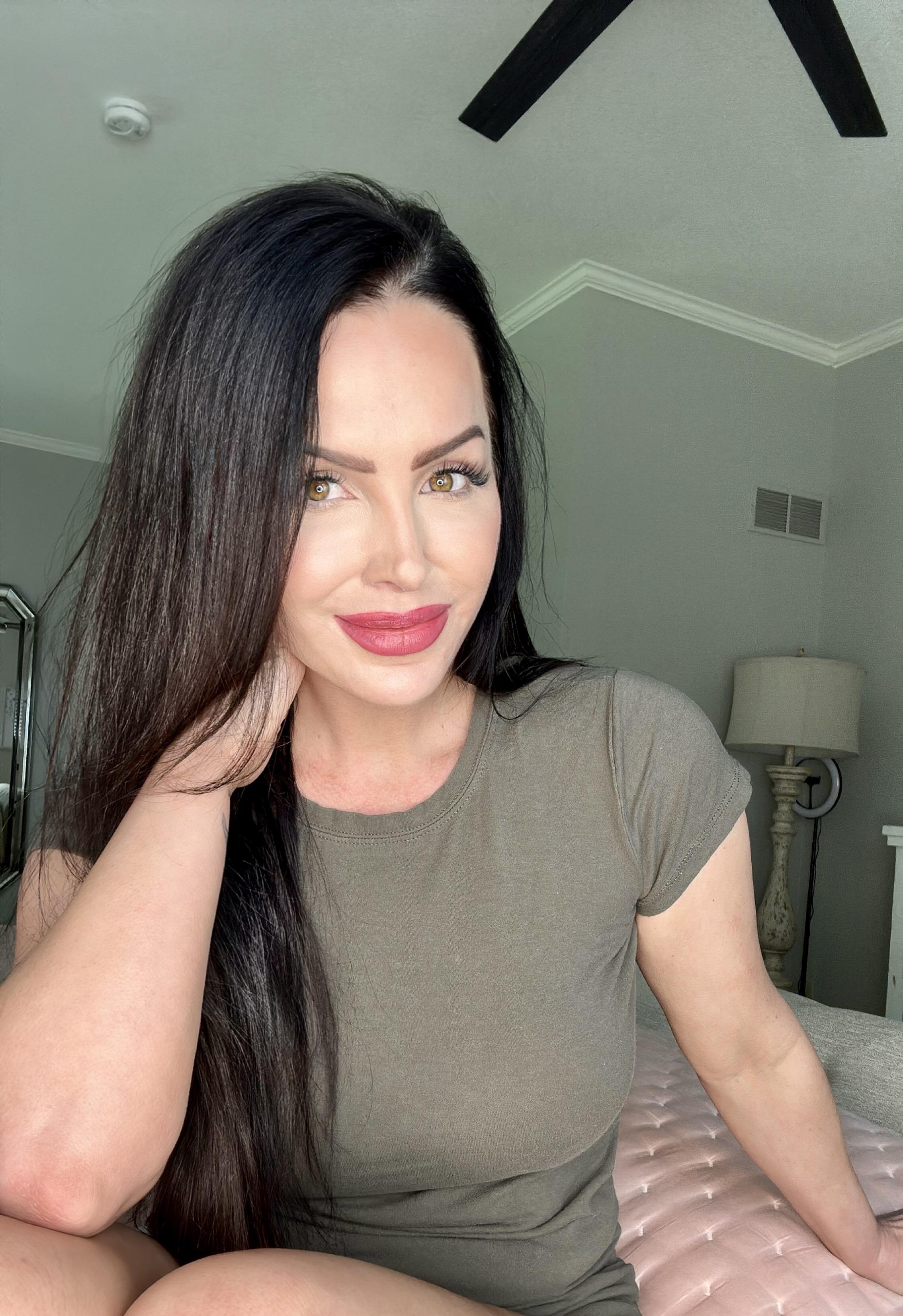 The face of a fun 40 year old 😏 - Sexy