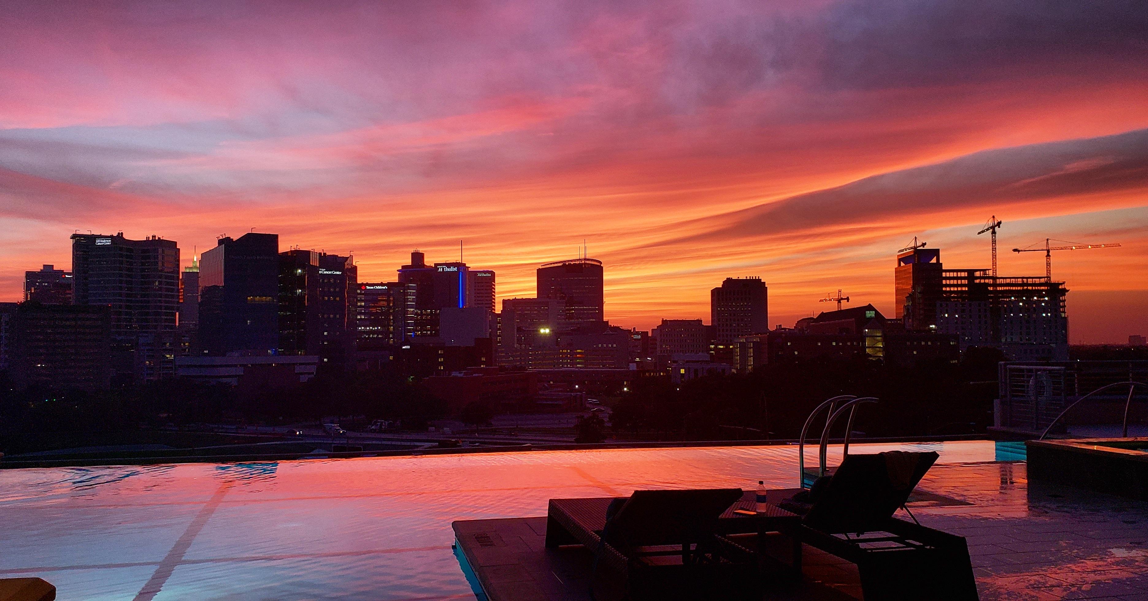 Such a beautiful view of Houston's first sunset of the summer! r/houston