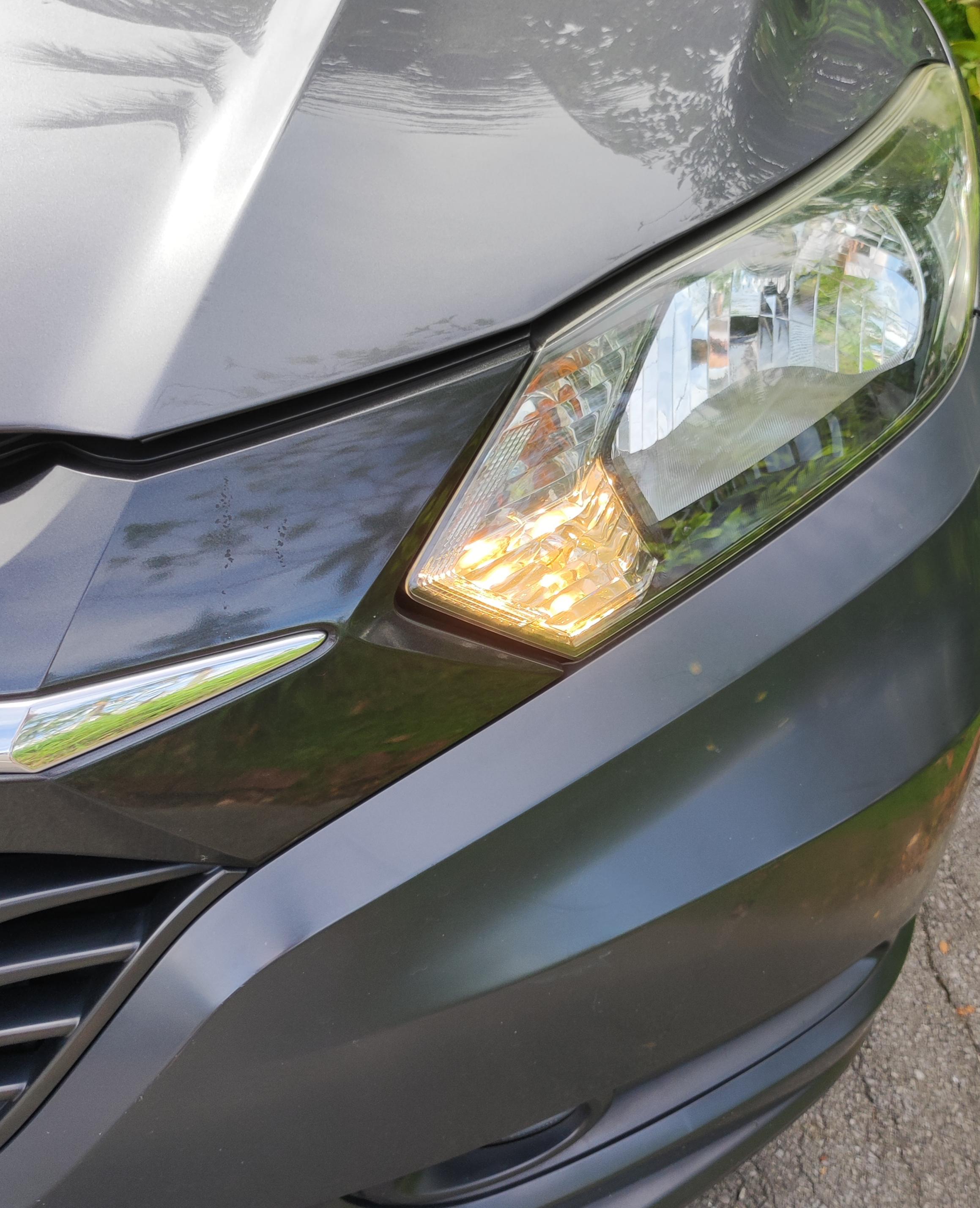 How do I turn this small headlight off on honda hrv 2016? : r/Honda