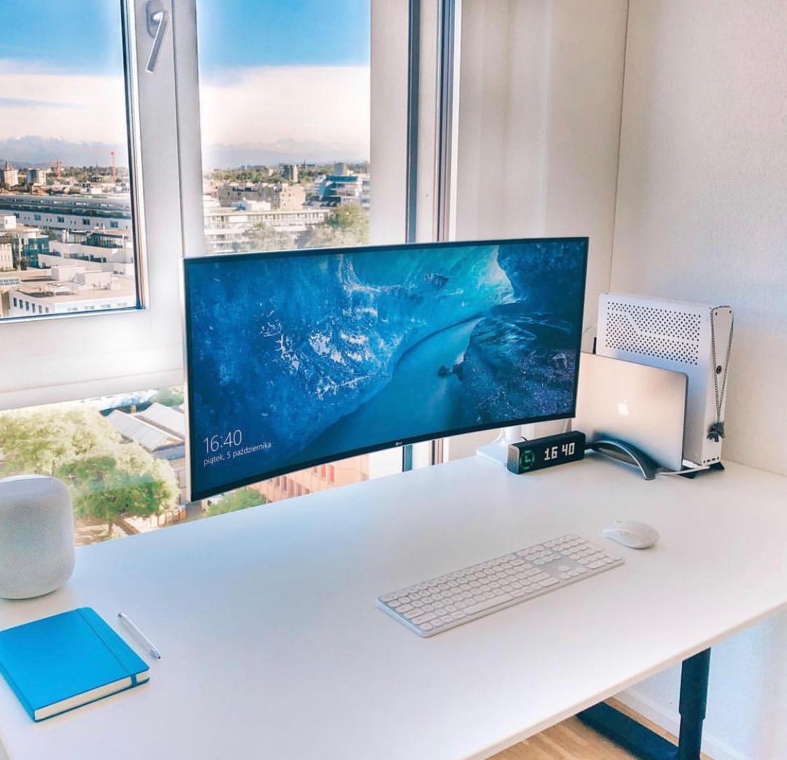 Can anyone tell me what monitor arm this is? r/ultrawidemasterrace