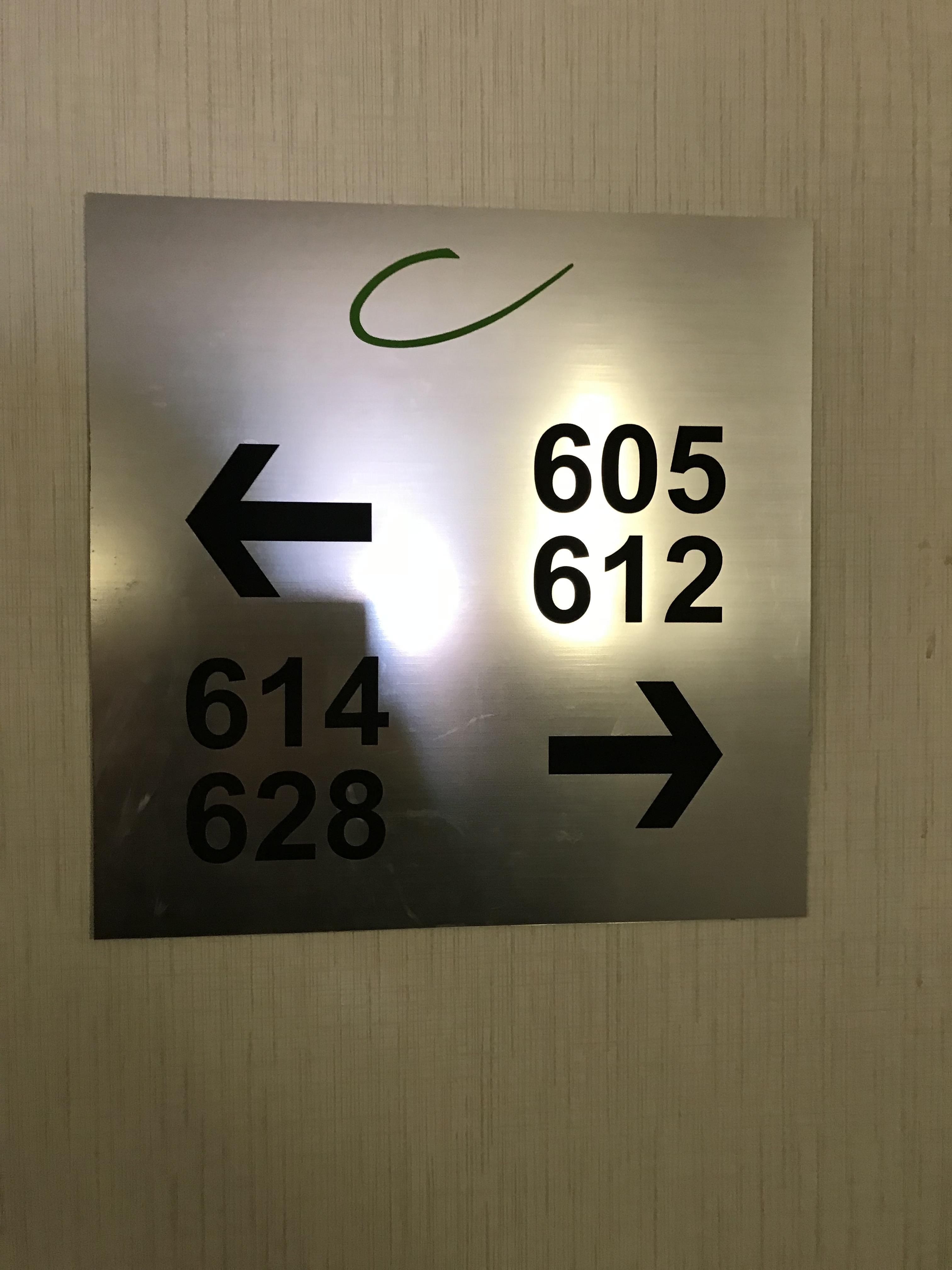 This hotel room sign, 605 is to the left r/mildlyinfuriating