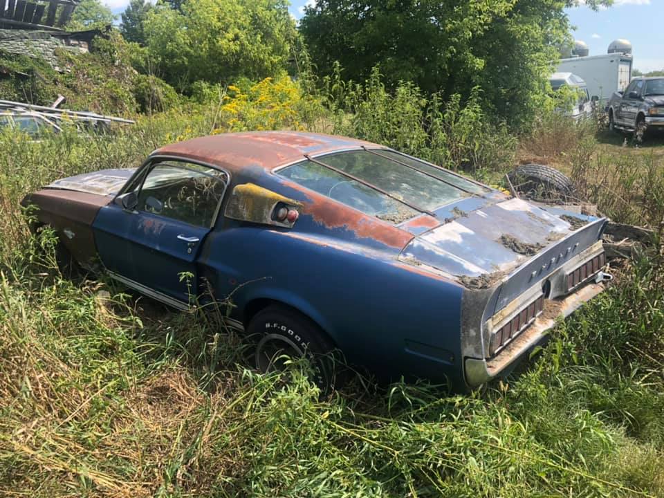 Trying to locate this car in Buffalo NY, anyone any ideas? r/Buffalo