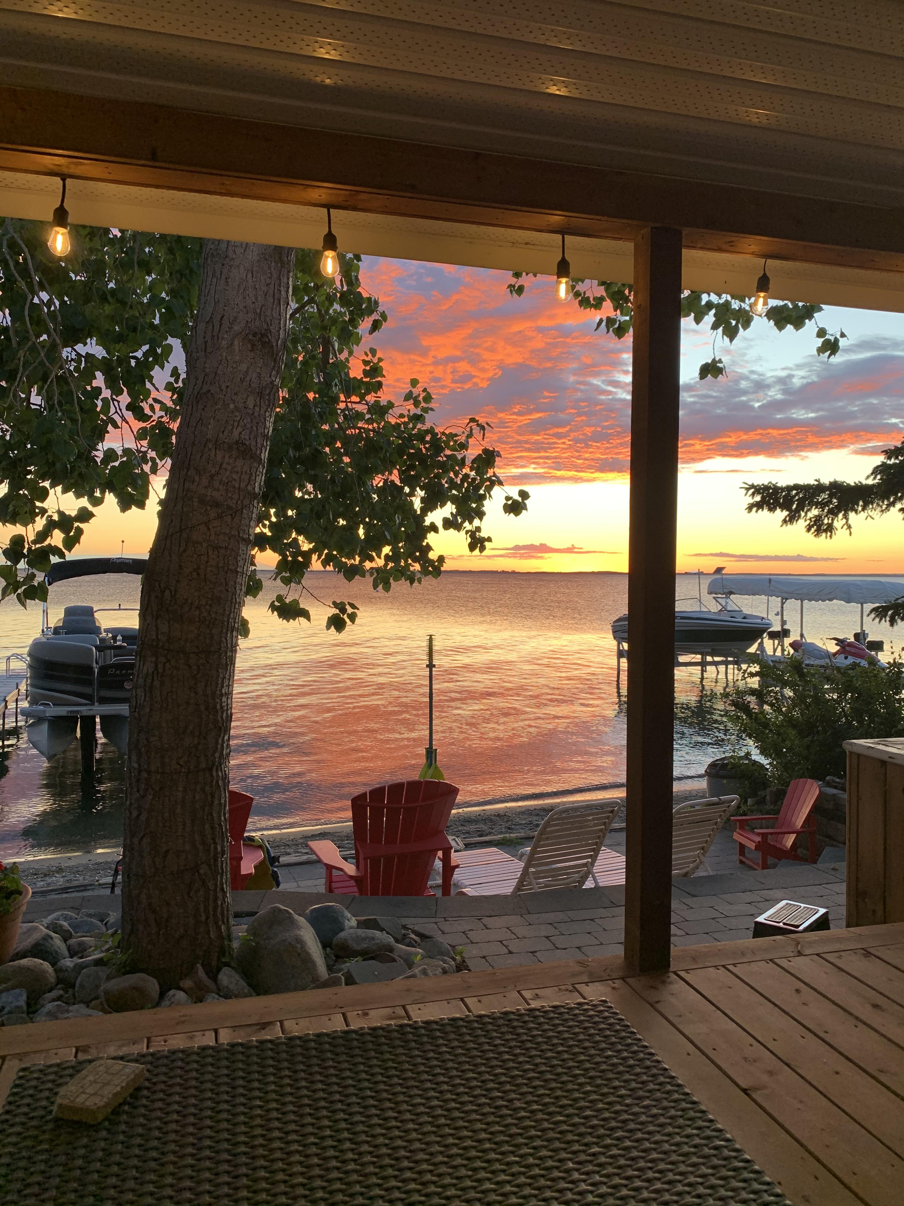 Jackfish Lake, Saskatchewan r/lakeporn