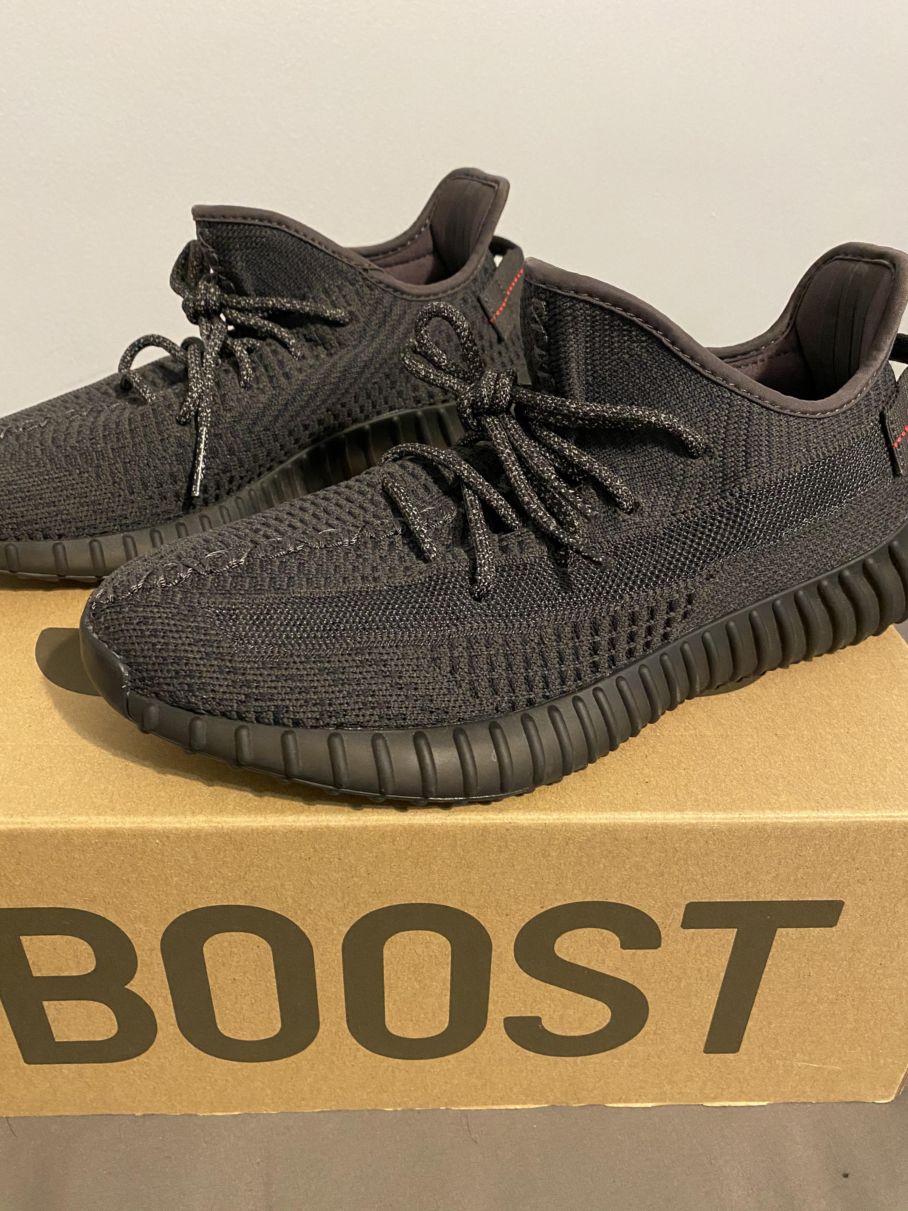 My first pair of yeezys ) r/yeezys