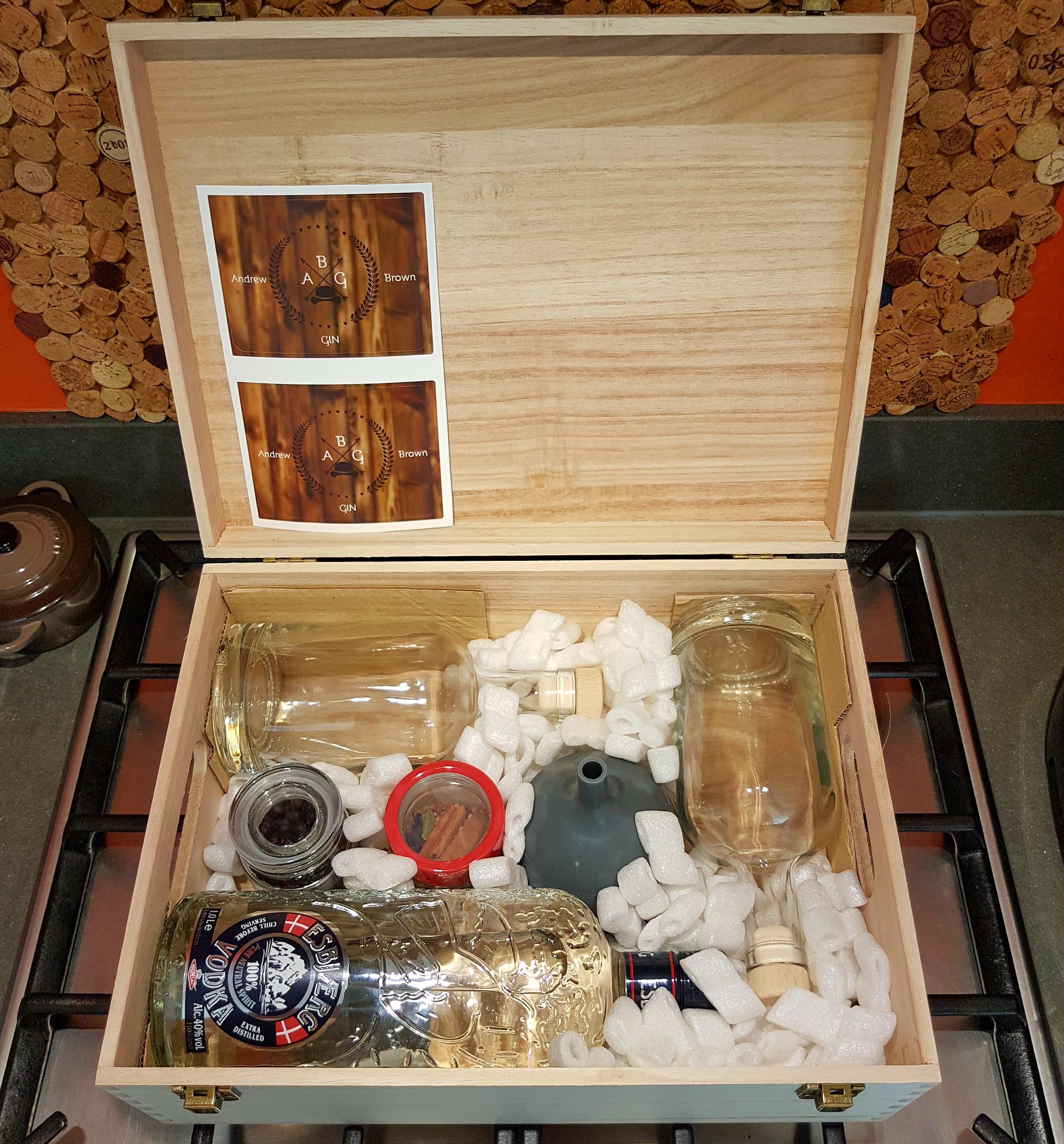 a "Homemade" Gin kit i made as a gift r/Gin