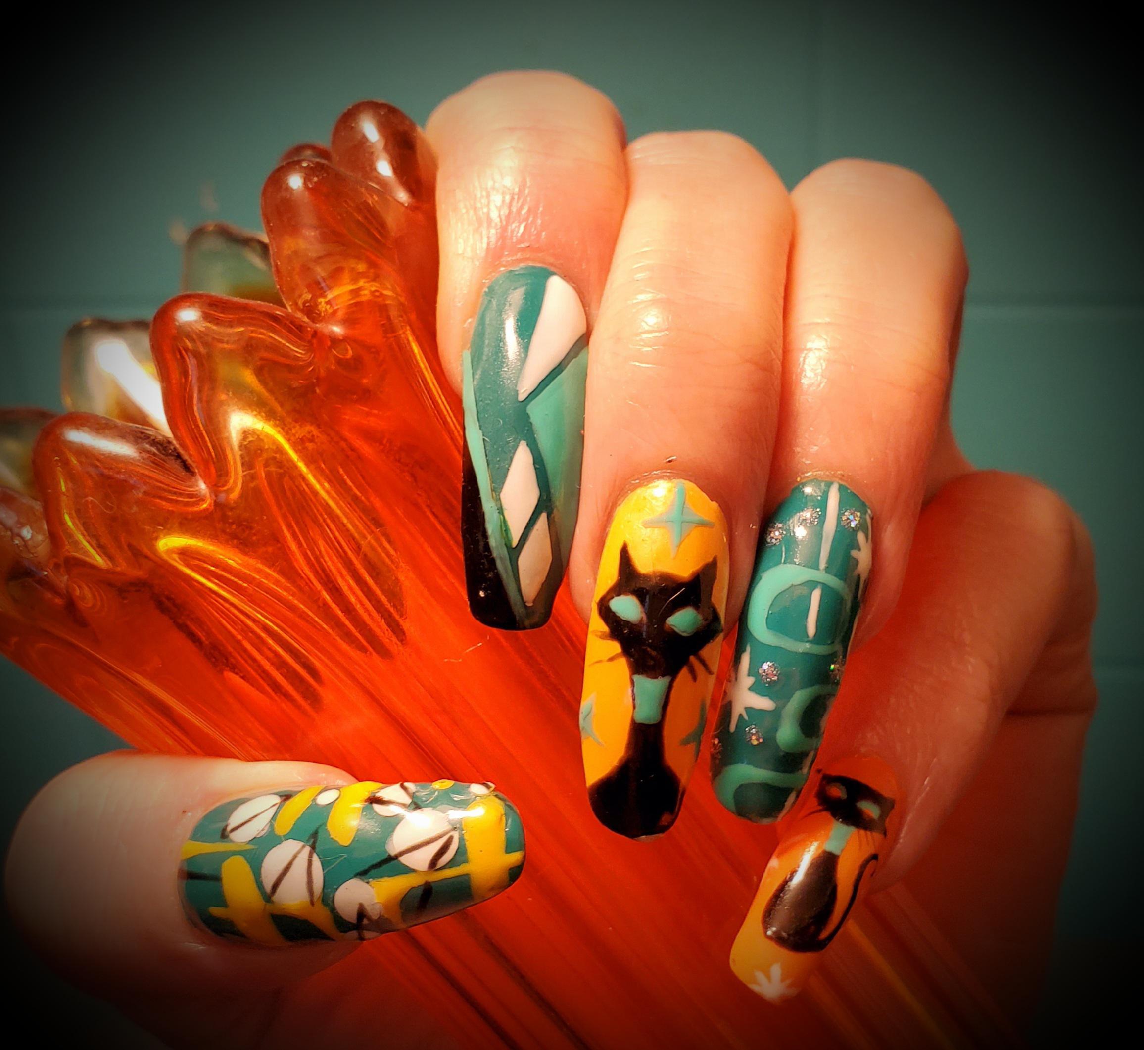 Mid century modern nail art r/RedditLaqueristas