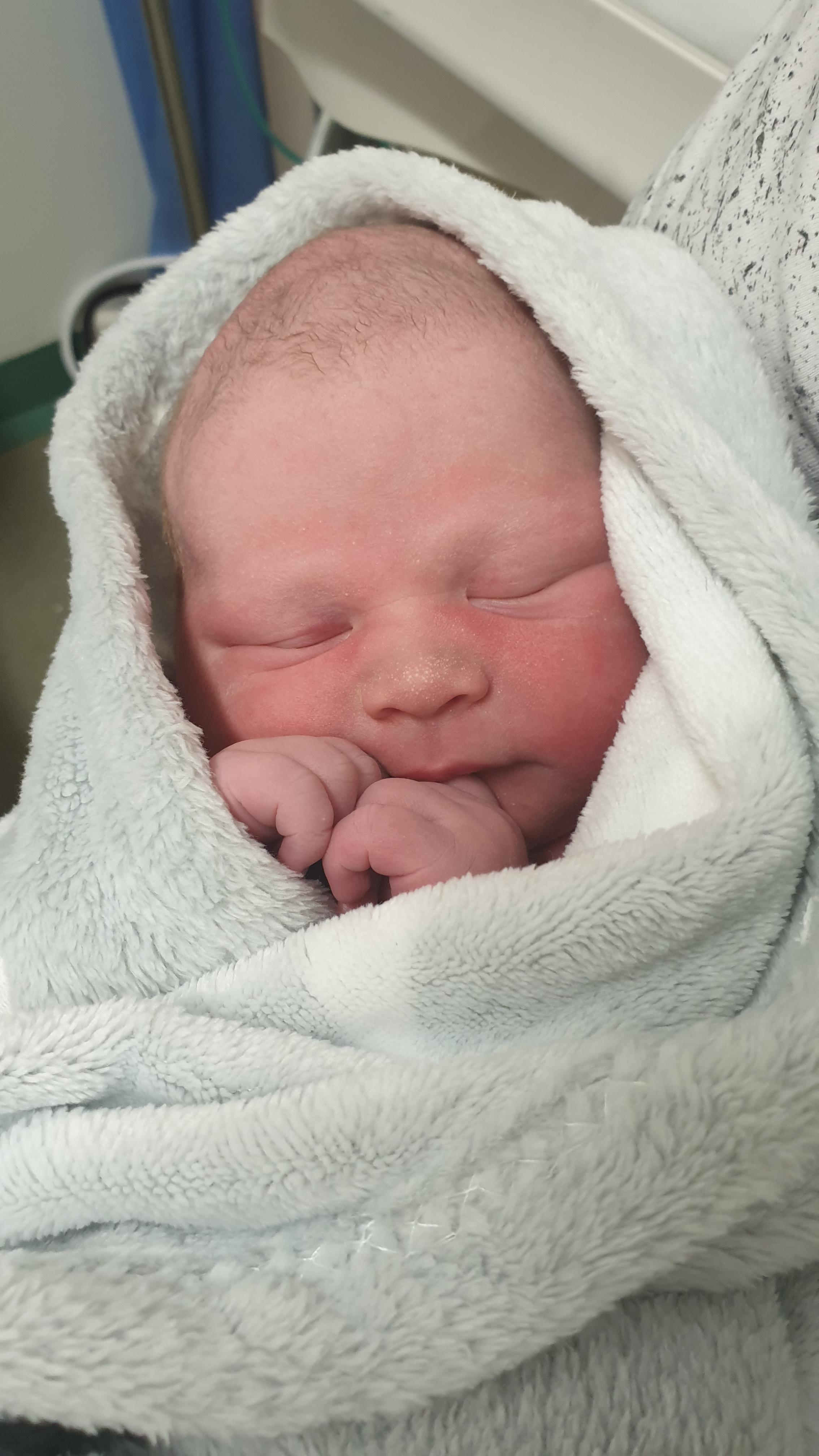 My baby boy born today at 956am weighing 7lb 5oz aww