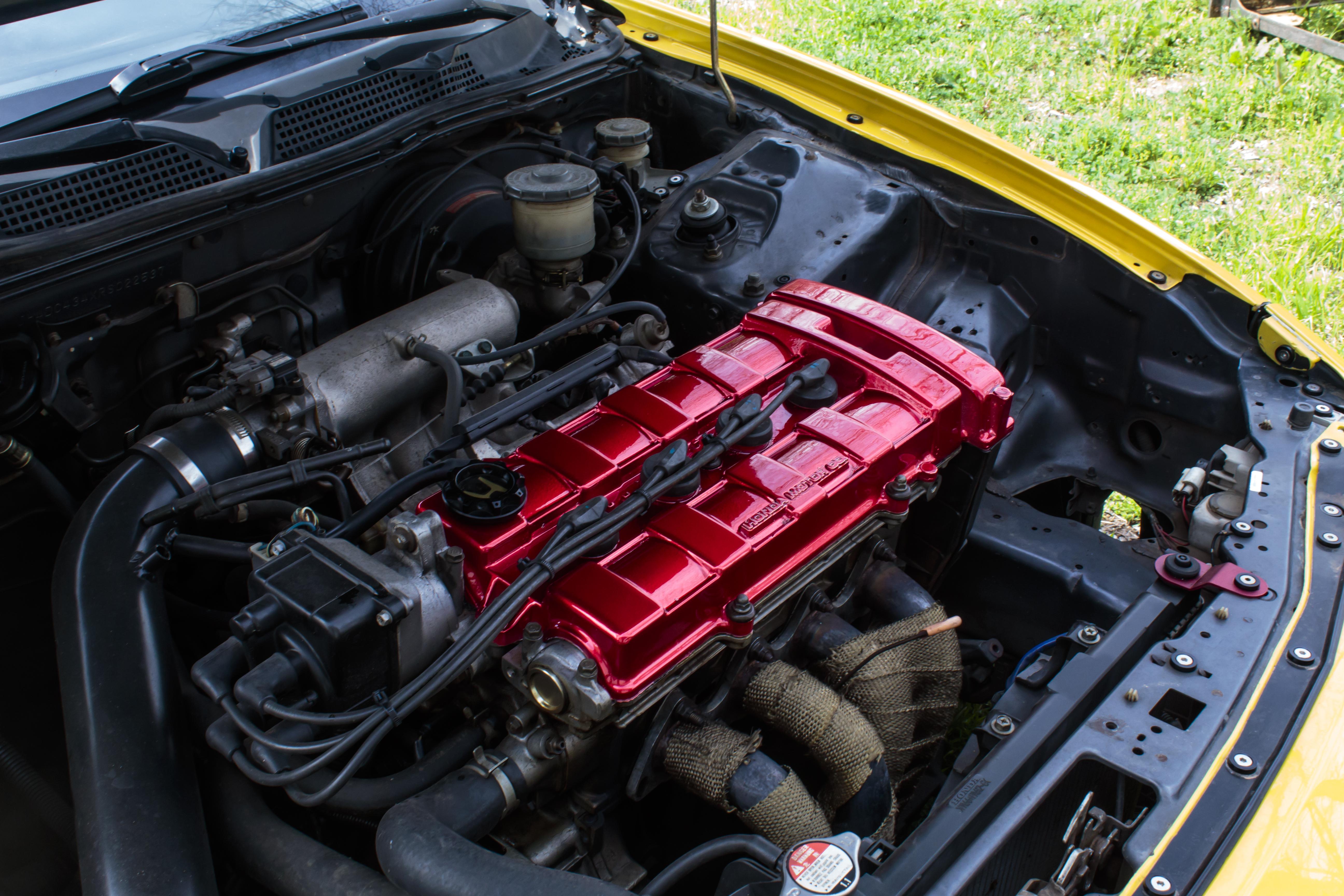 New valve cover paint lookin fresh r/Integra