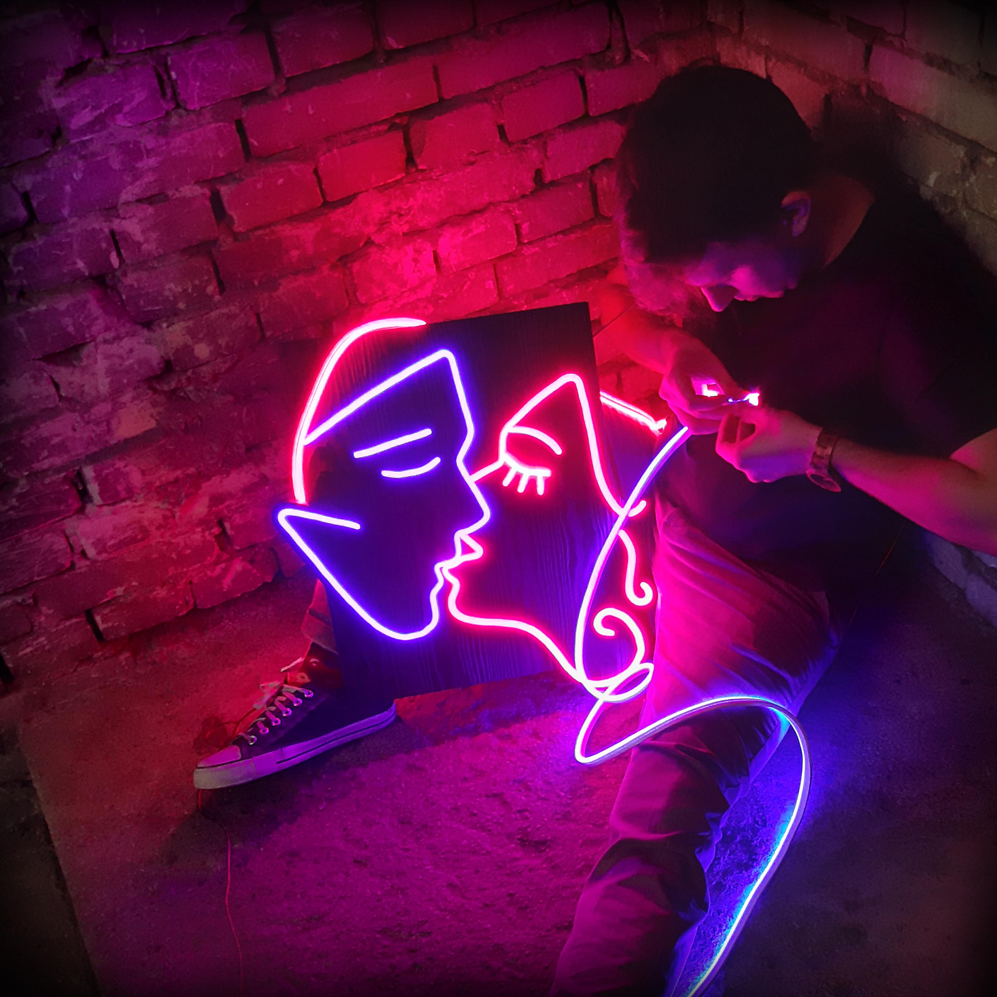 I've made a led neon lamp with my best friend! I've designed it and he