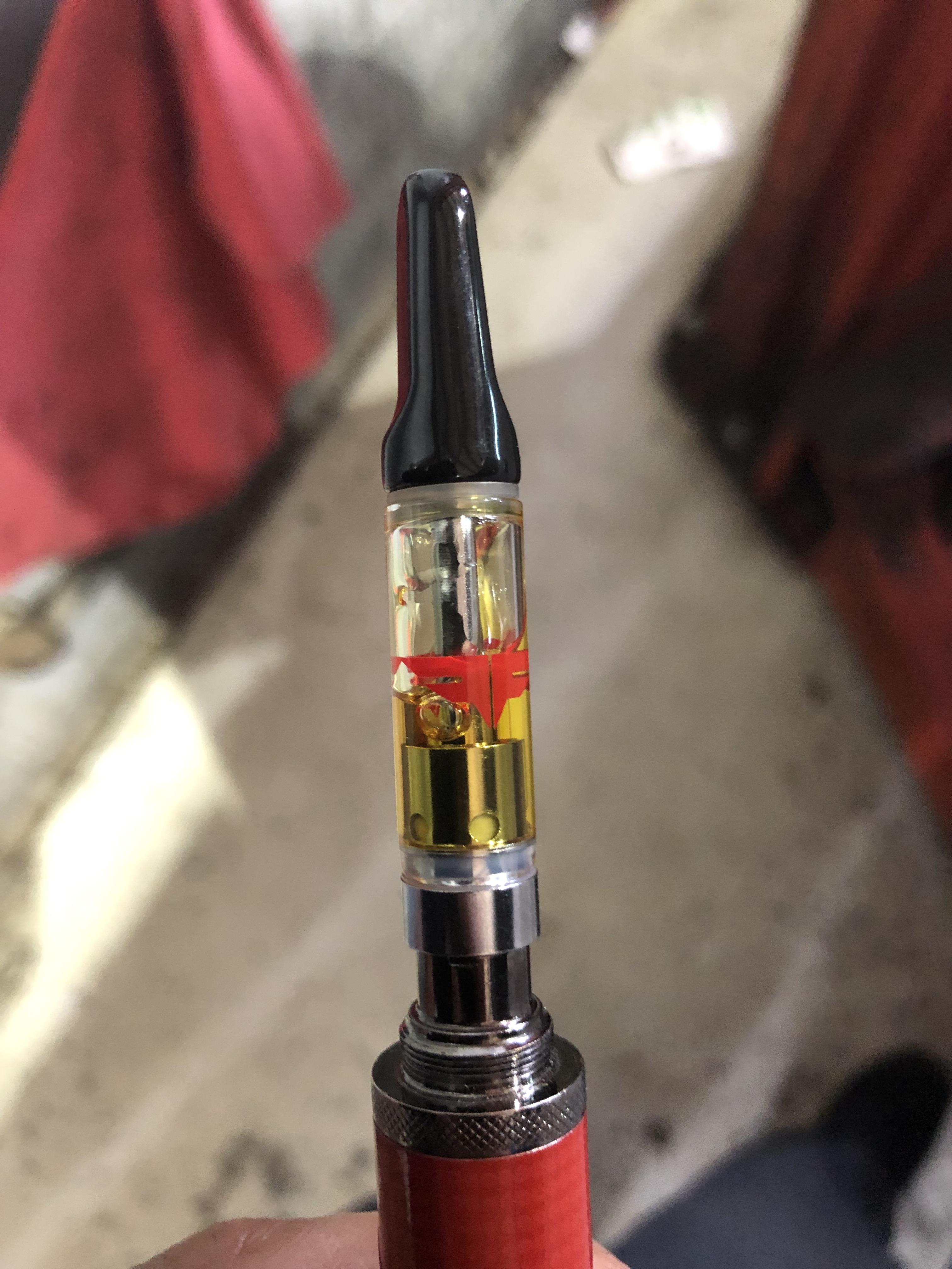 Finally got my hands on some good, actual dispensary carts out here in