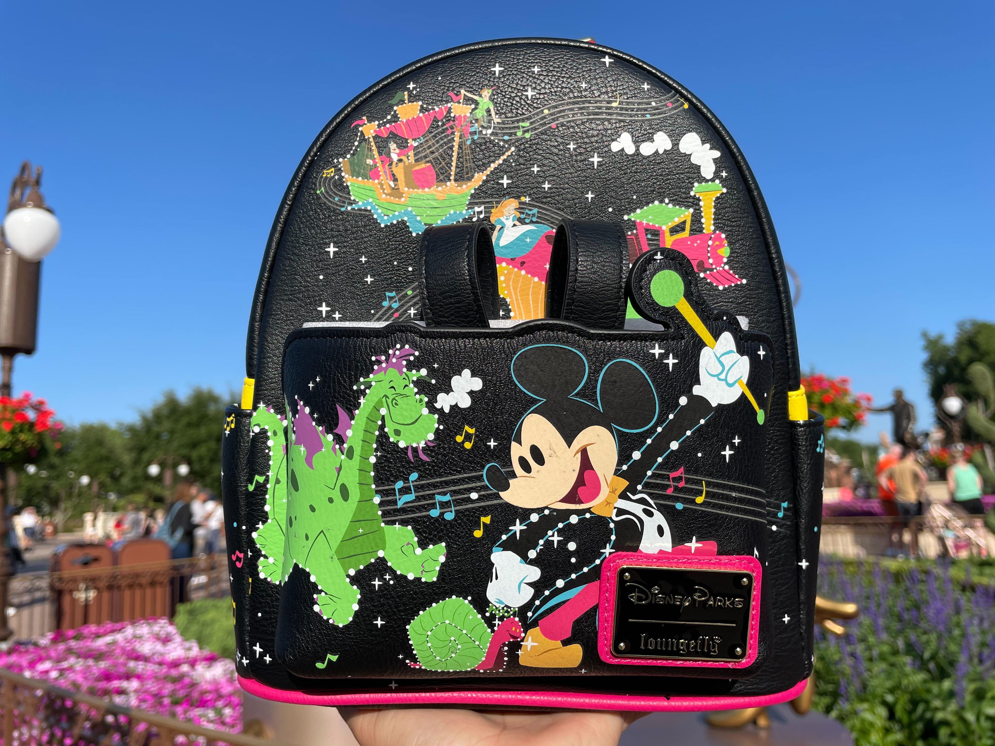 Straps on new loungefly backpacks? r/Loungefly