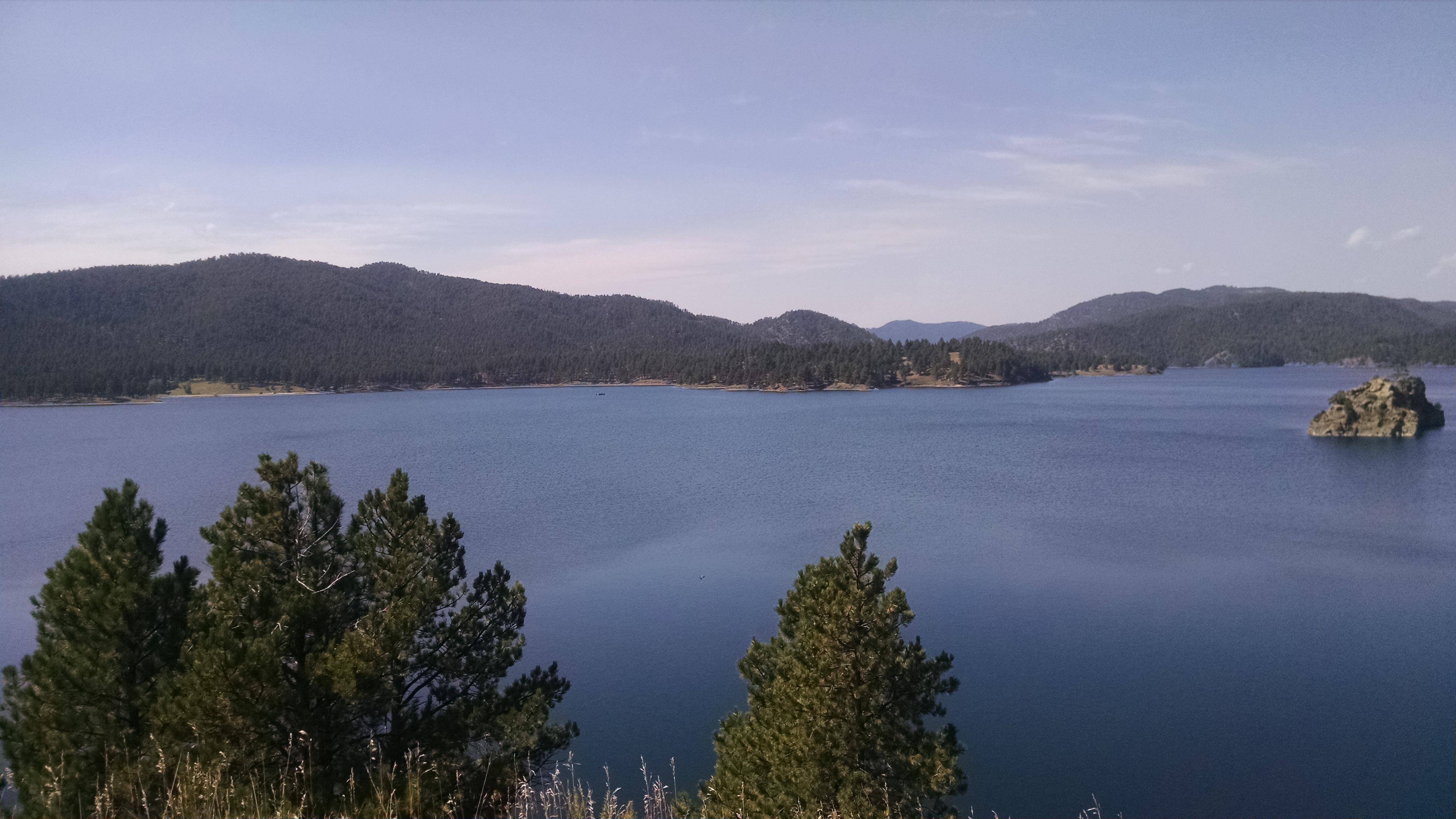 Pactola Lake in the Black Hills, SD [4320 x 2432] [OC] r/EarthPorn