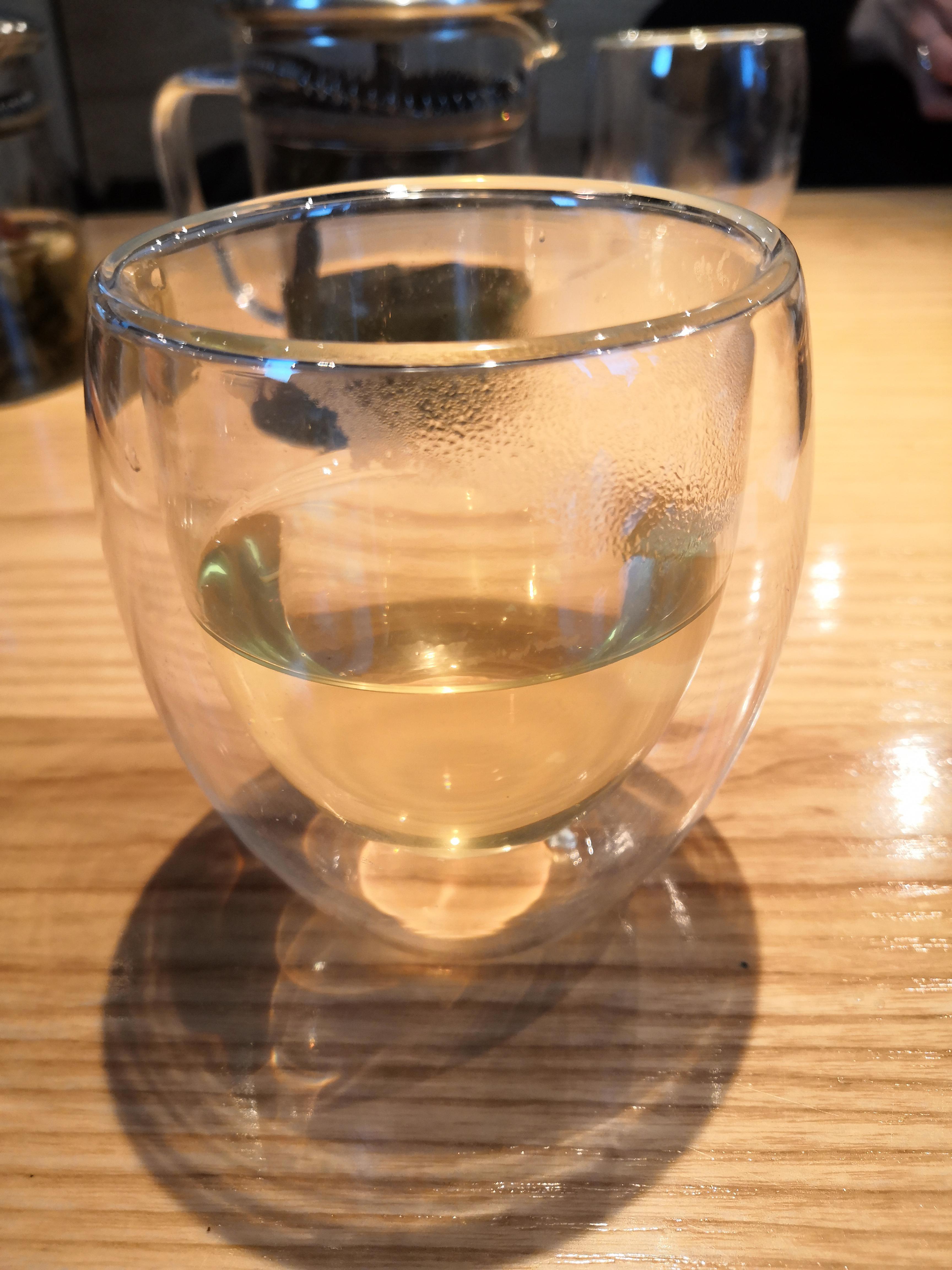 Does anyone know how these are made (double walled glasses) r