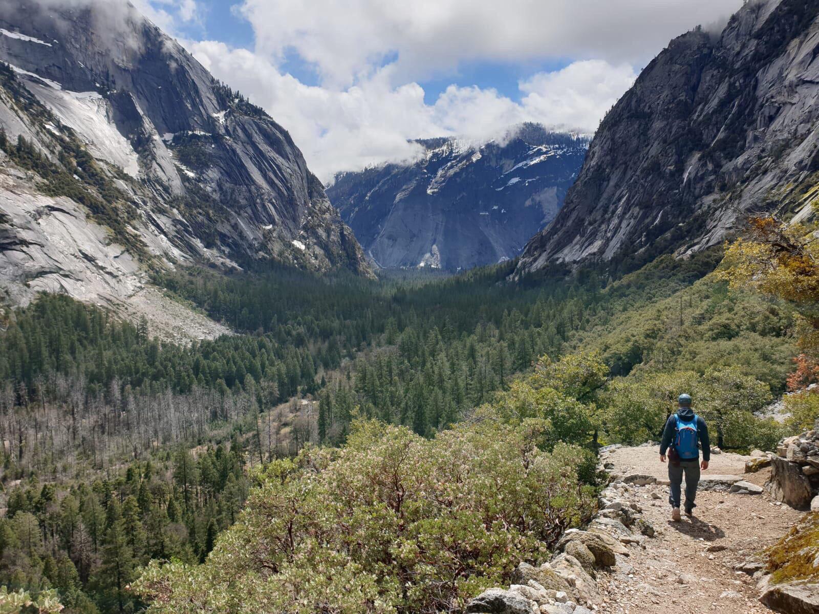 Hiking in spring Snow Creek Trail, Yosemite National Park, CA, USA r