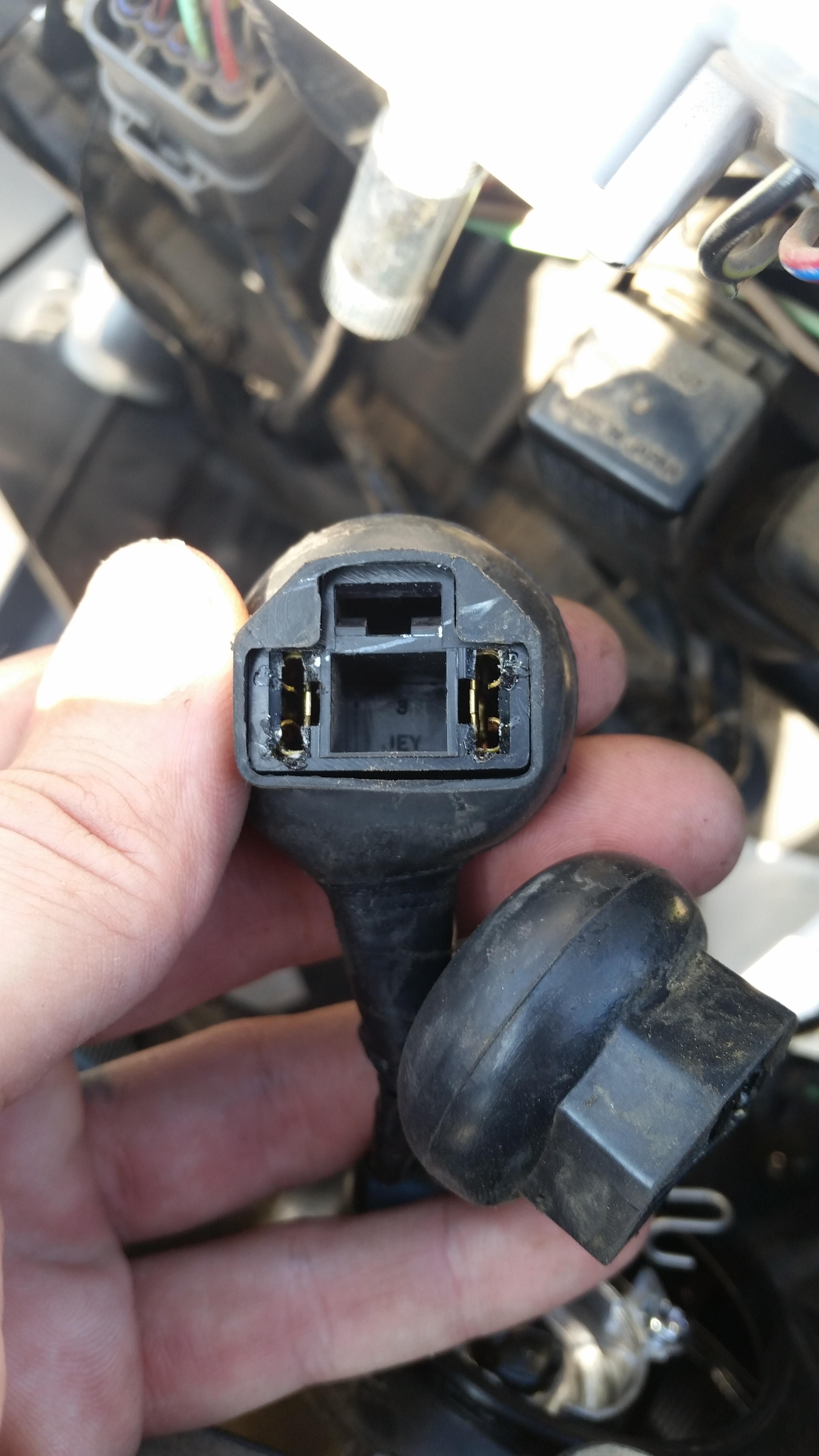 Need help IDing headlight connector r/klr650