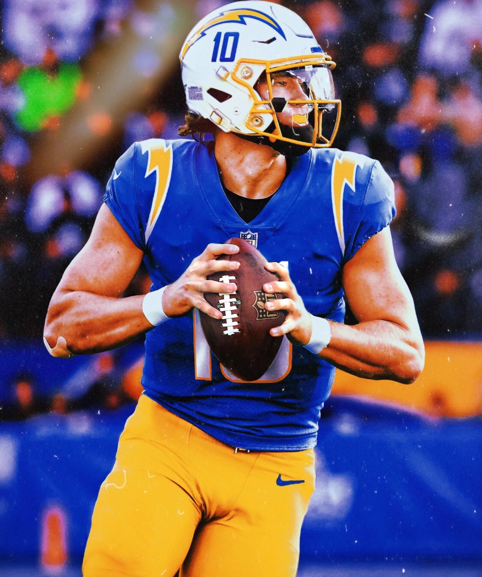 Royal blue with yellow pants. Whoever swapped this thank you! Chargers