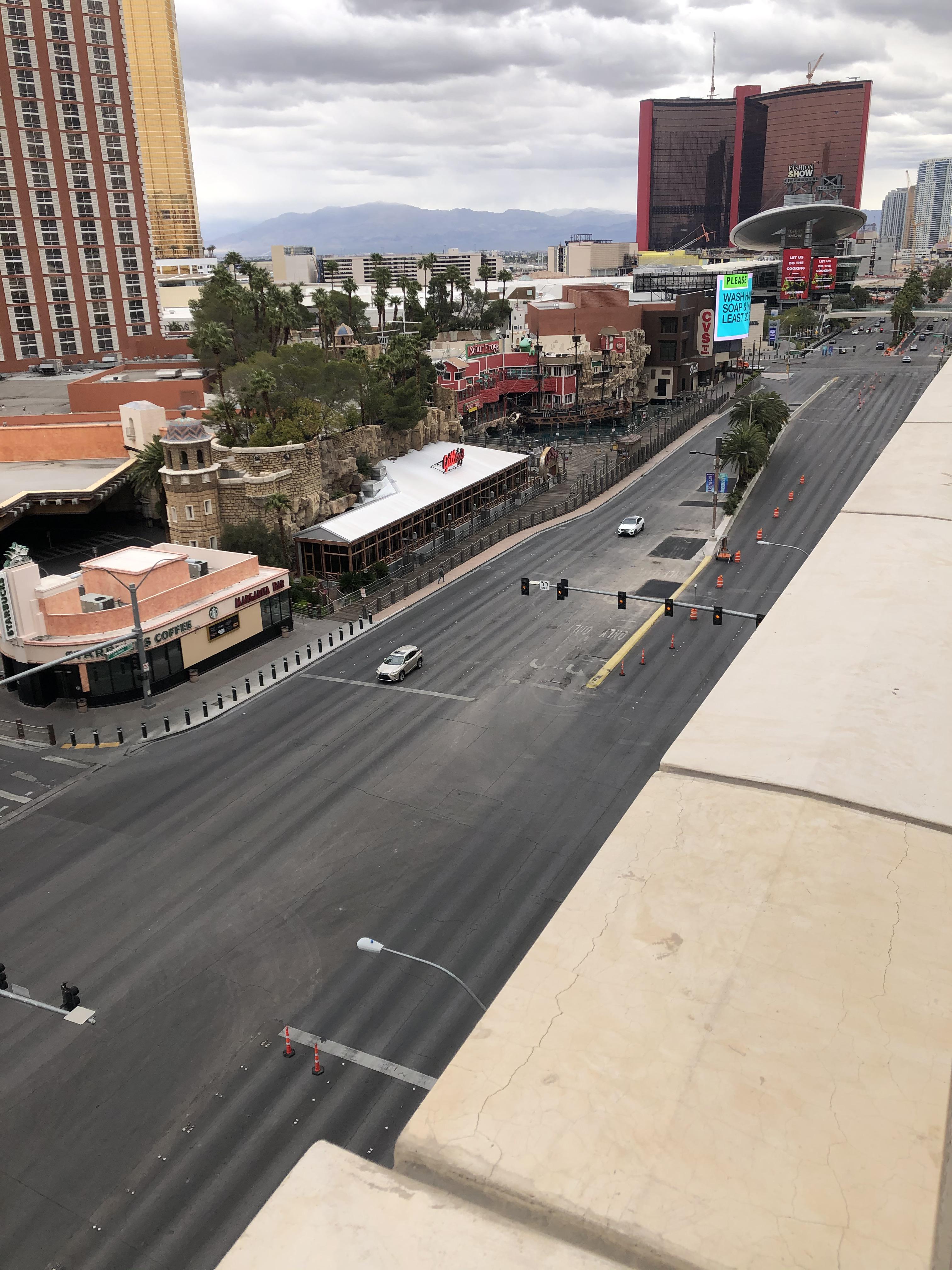 The Las Vegas strip under quarantine. Eerily silent r/electricians