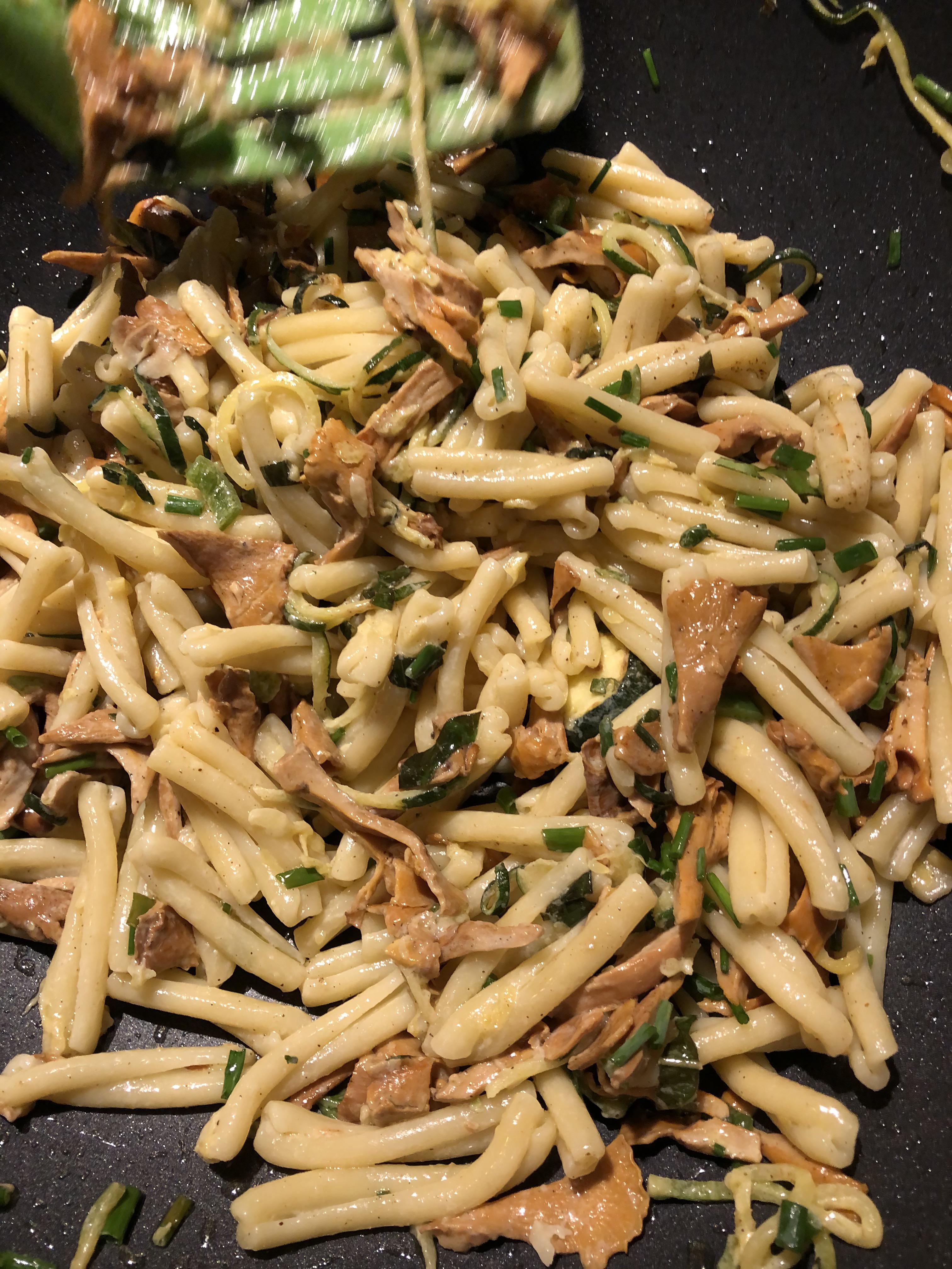 Wild chanterelle pasta with garlic, herbs, butter and lemon r