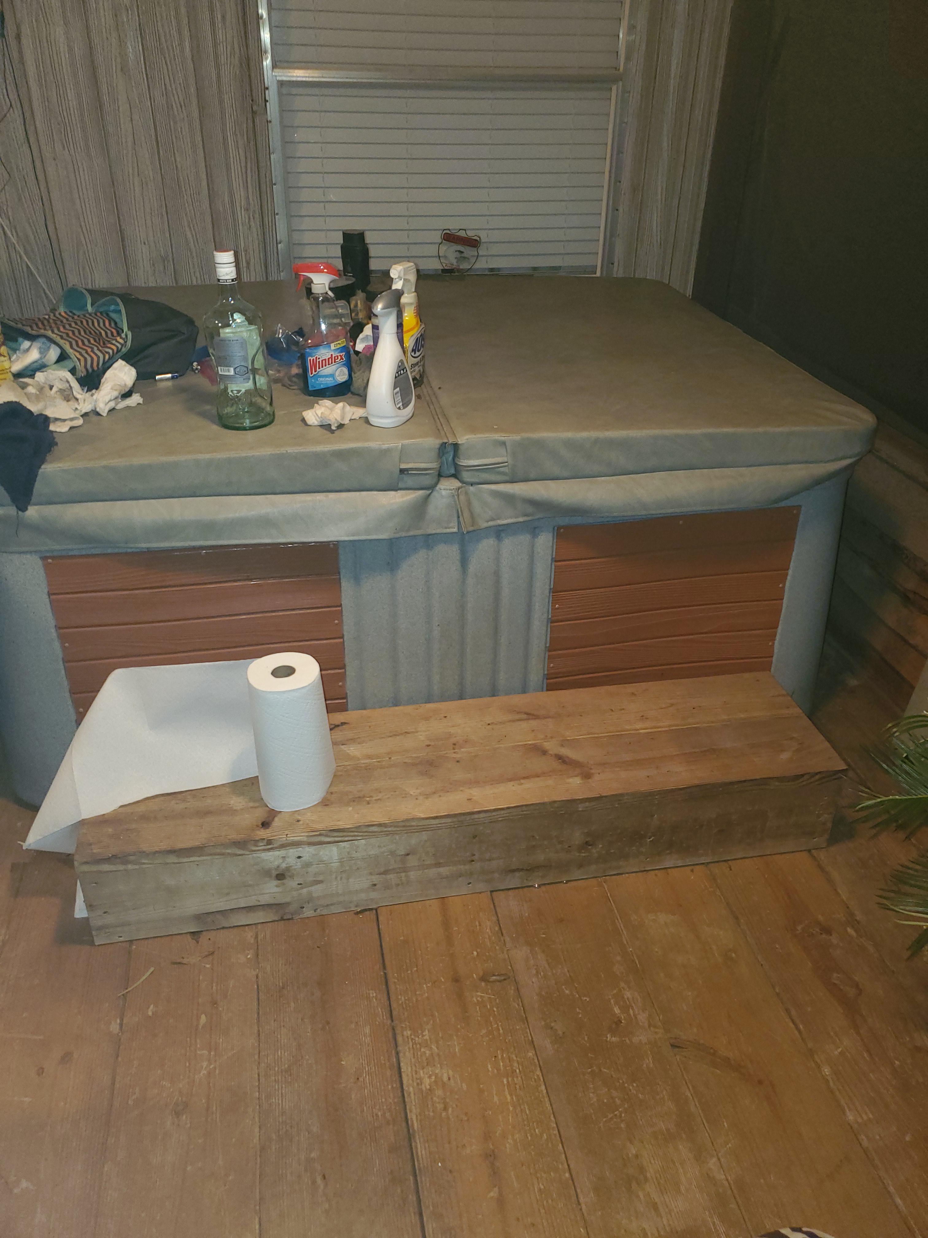 I need help!! I need to find a replacemrnt drain plug for my hot tub to