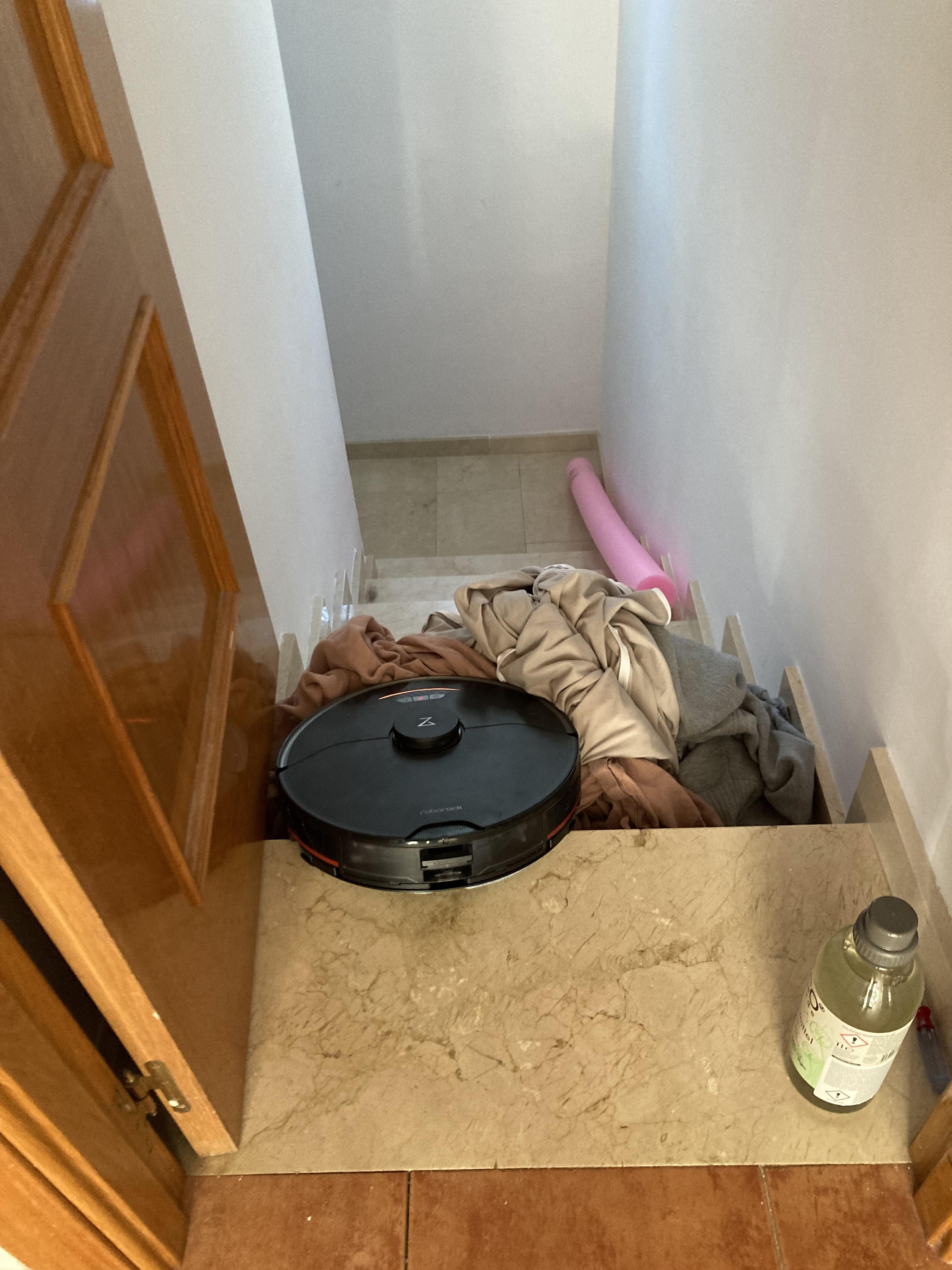 Note to self don’t throw laundry down the stairs, robot thought there was a new floor r/Roborock