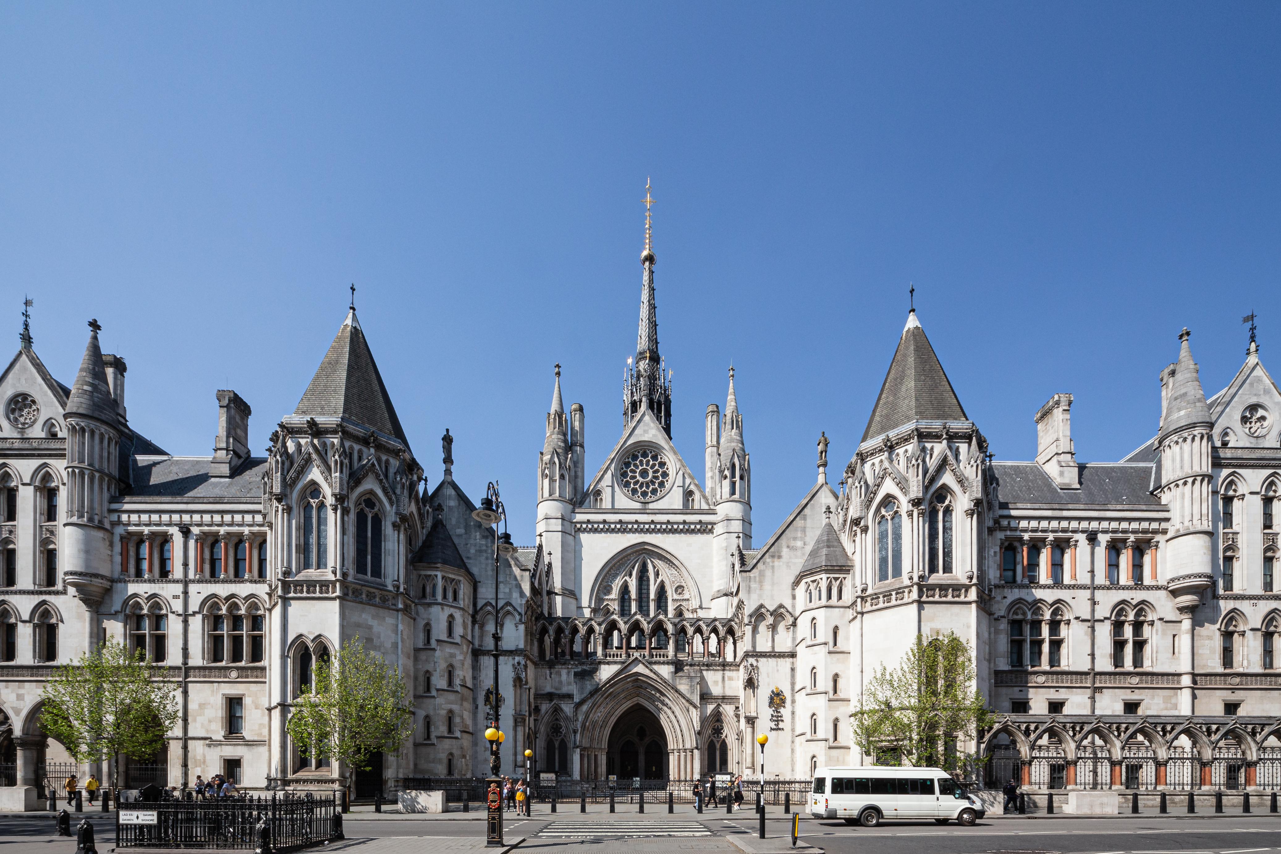 Royal Courts of Justice, London (Built in 1870) [4,146 × 2,764] r