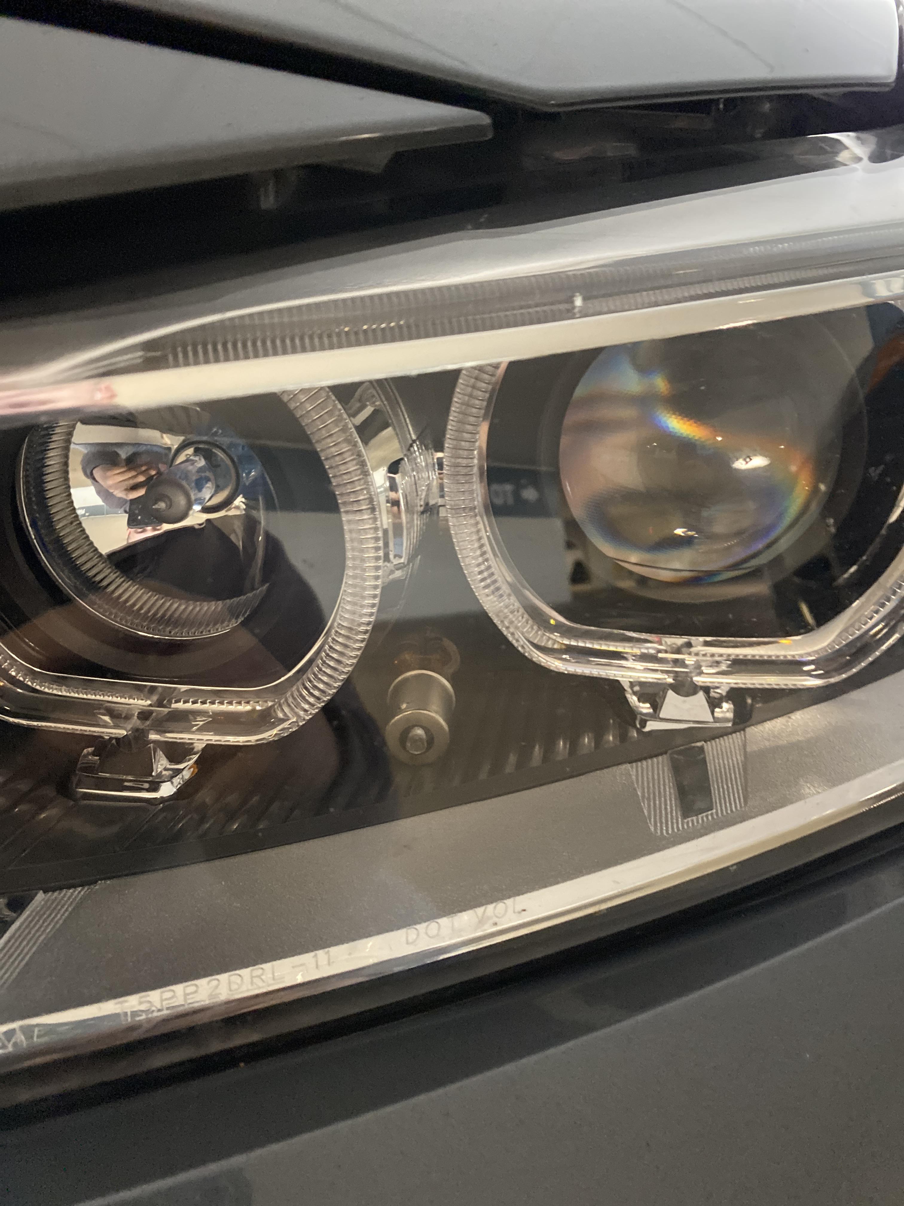 Any ideas? Got my turn signal bulb stuck in the headlight assembly