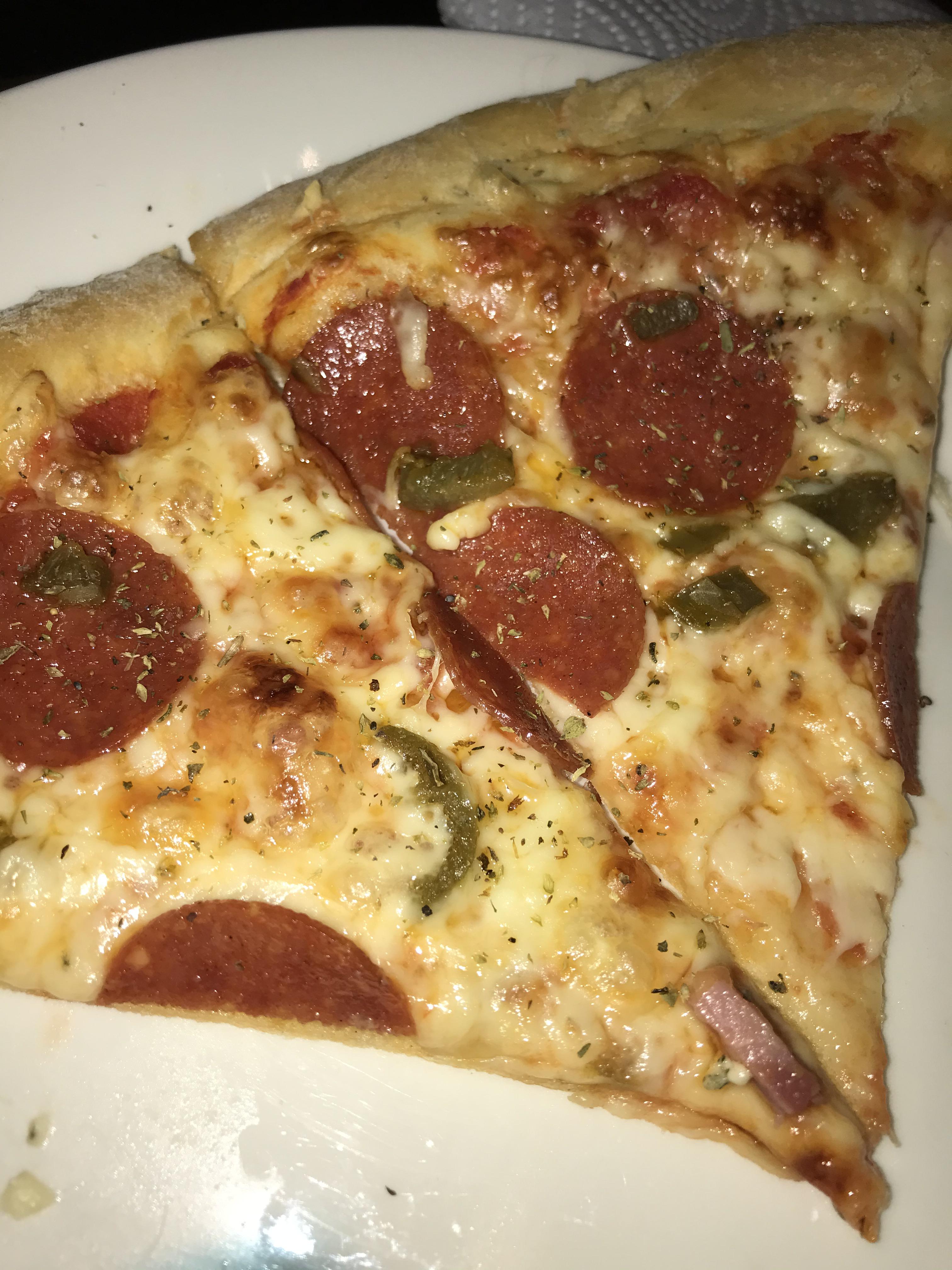 [Homemade] Pepperoni/jalapeno pizza r/food