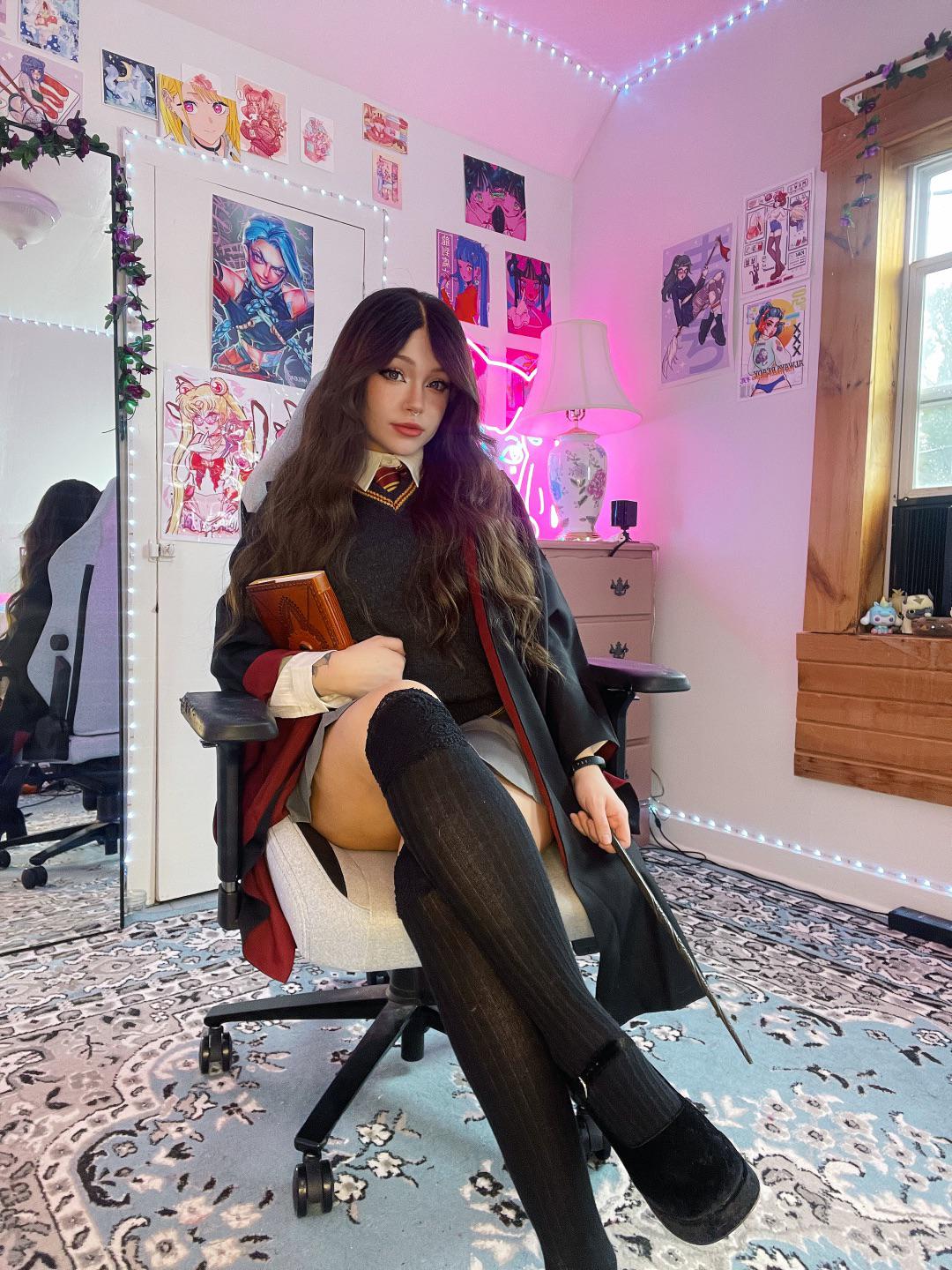 Nixxi (u/nivnixxi) - Reddit