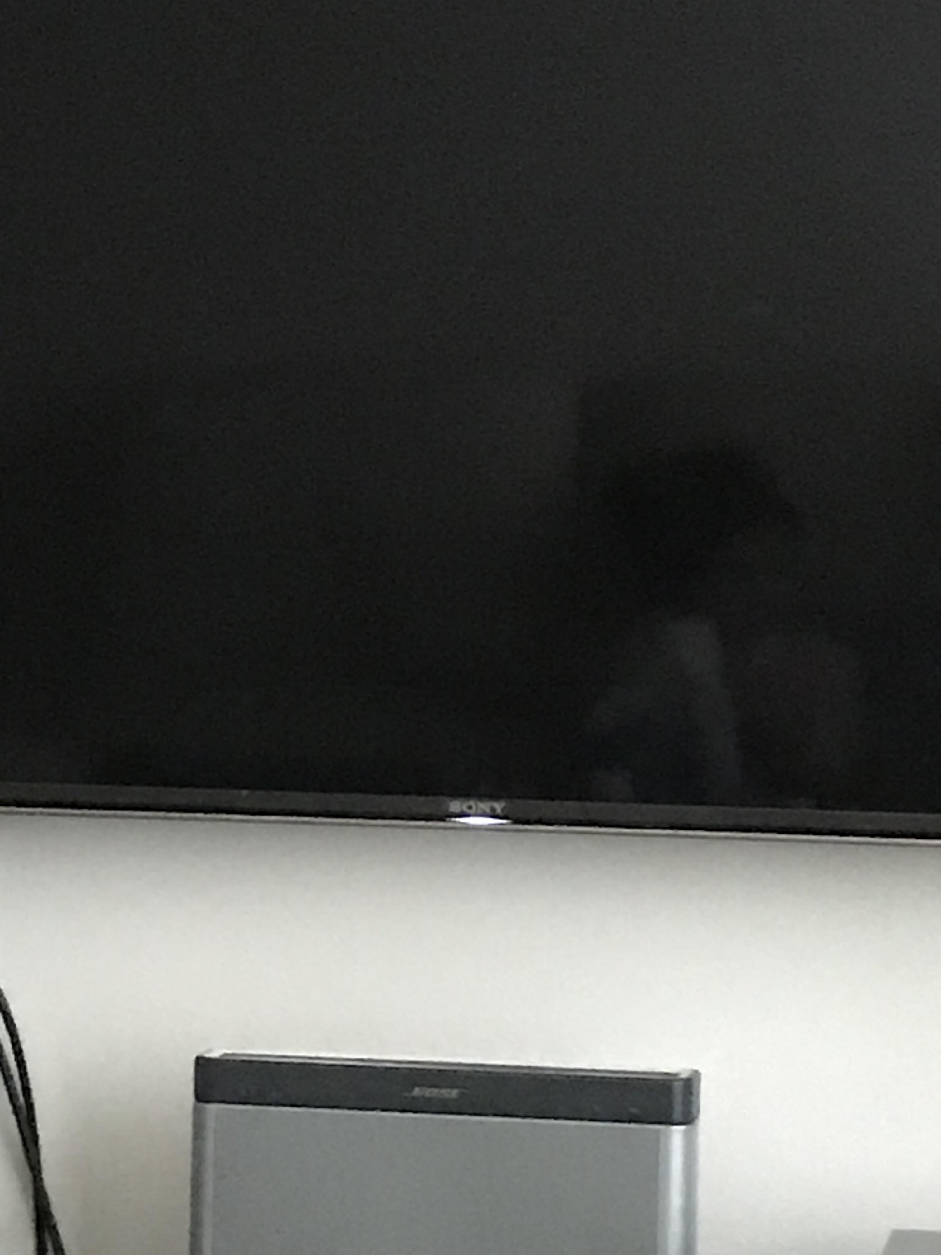 x950g doesn’t turn on... goes black... at first the tv starts to pop up